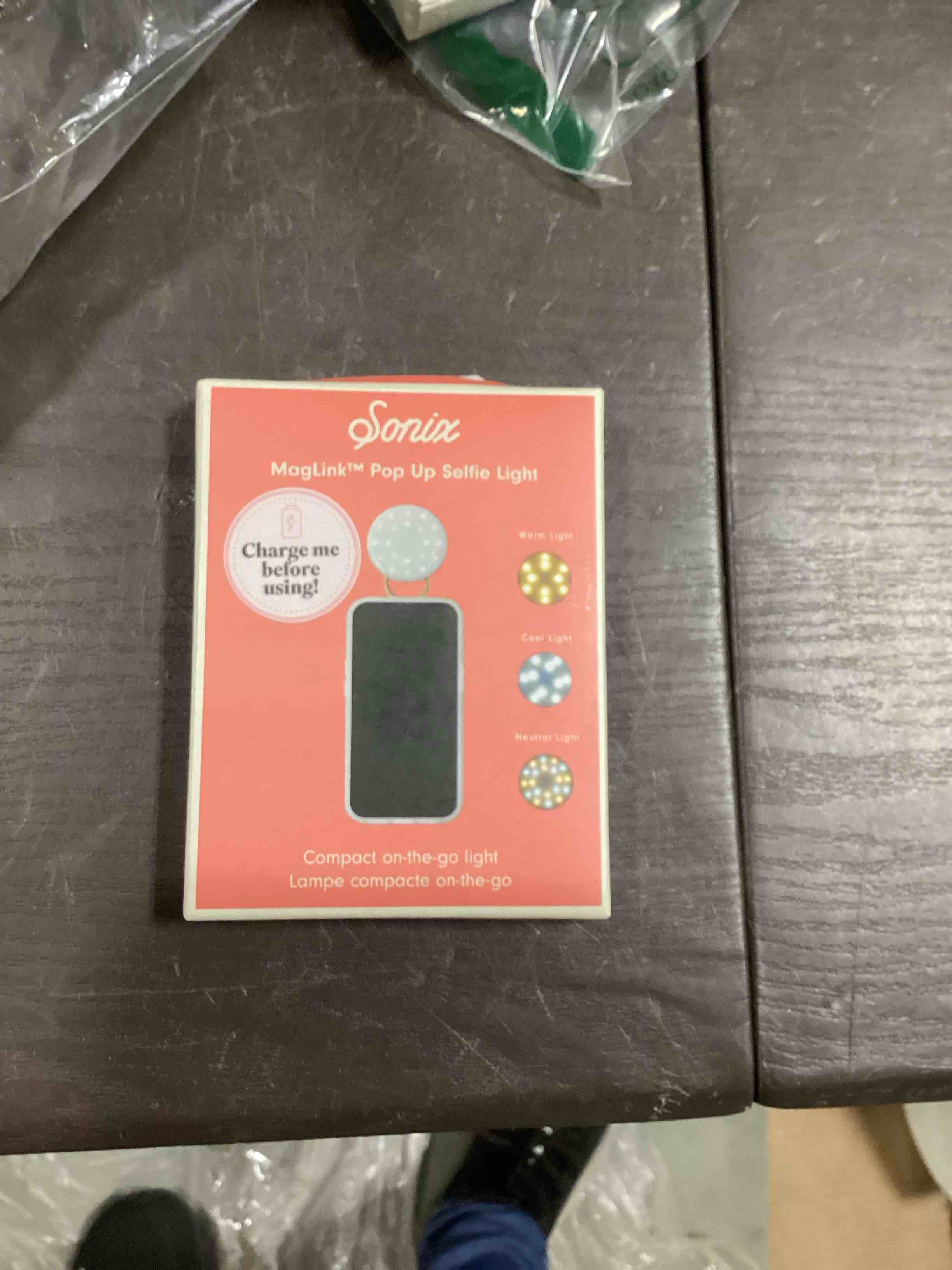 https://s3.amazonaws.com/lotting-images-prod/bidfta/BLU5898160_1713884391981.jpeg