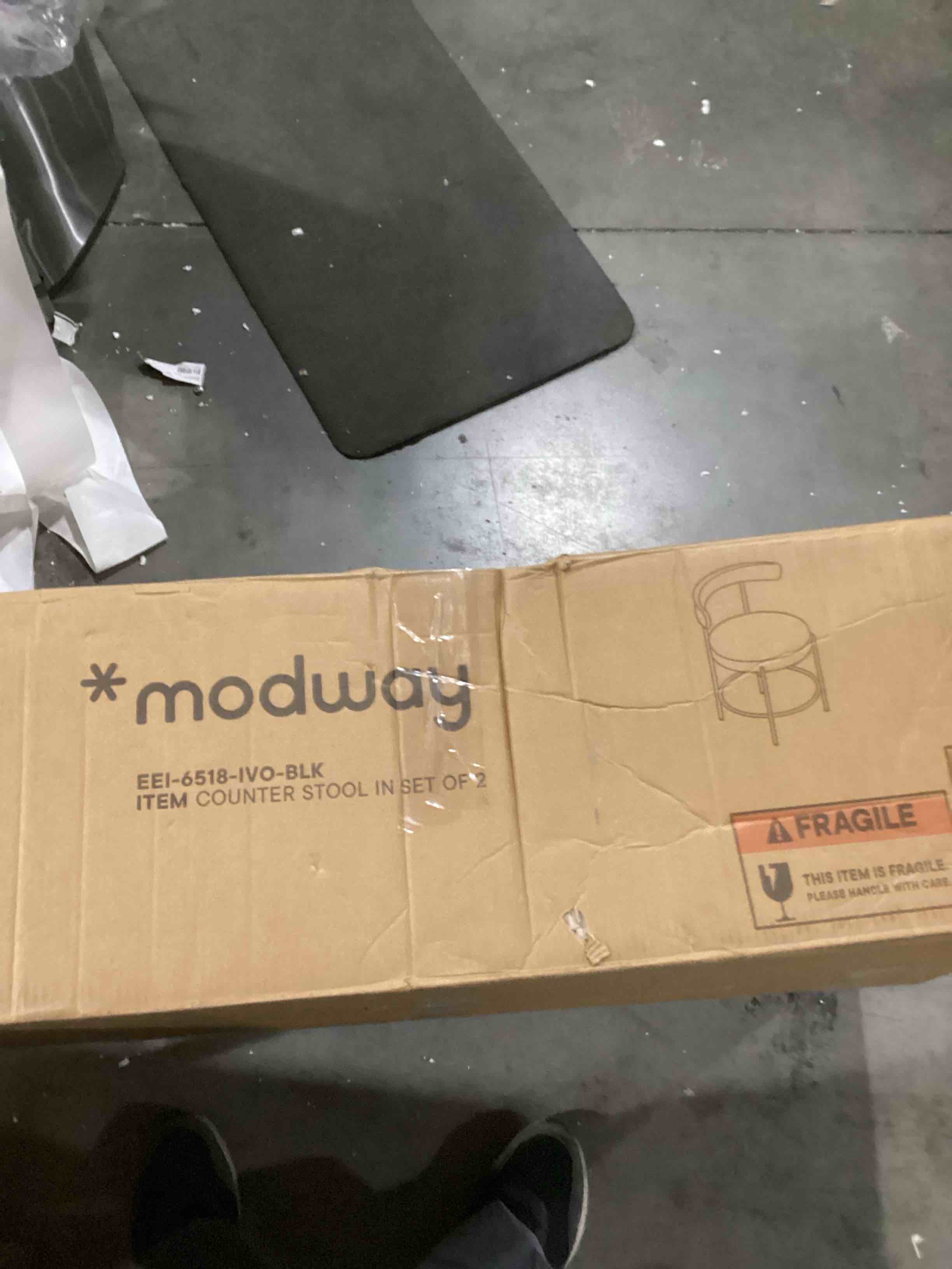 https://s3.amazonaws.com/lotting-images-prod/bidfta/BLU5898588_1711739739680.jpeg