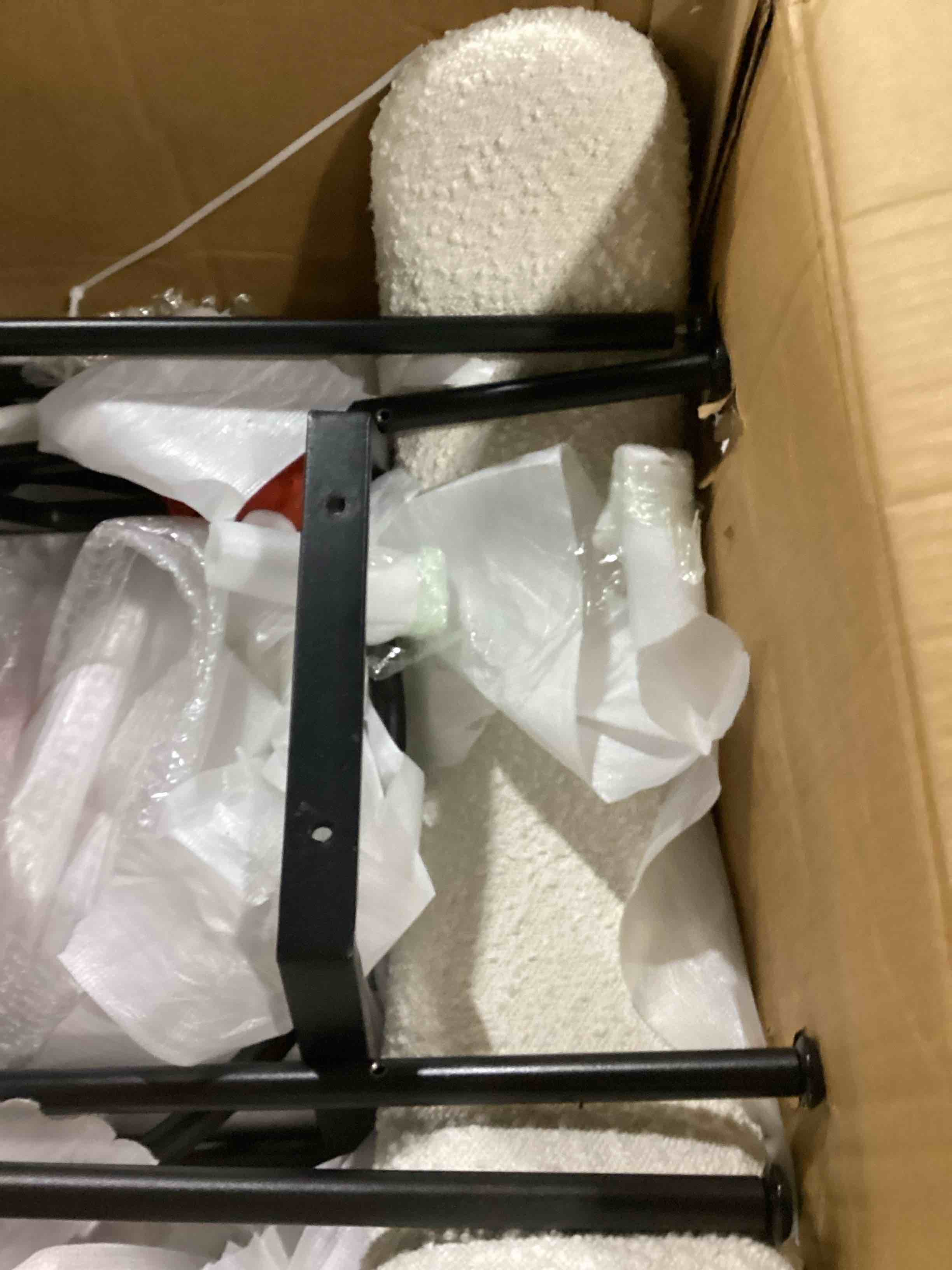 https://s3.amazonaws.com/lotting-images-prod/bidfta/BLU5898588_1711739815364.jpeg
