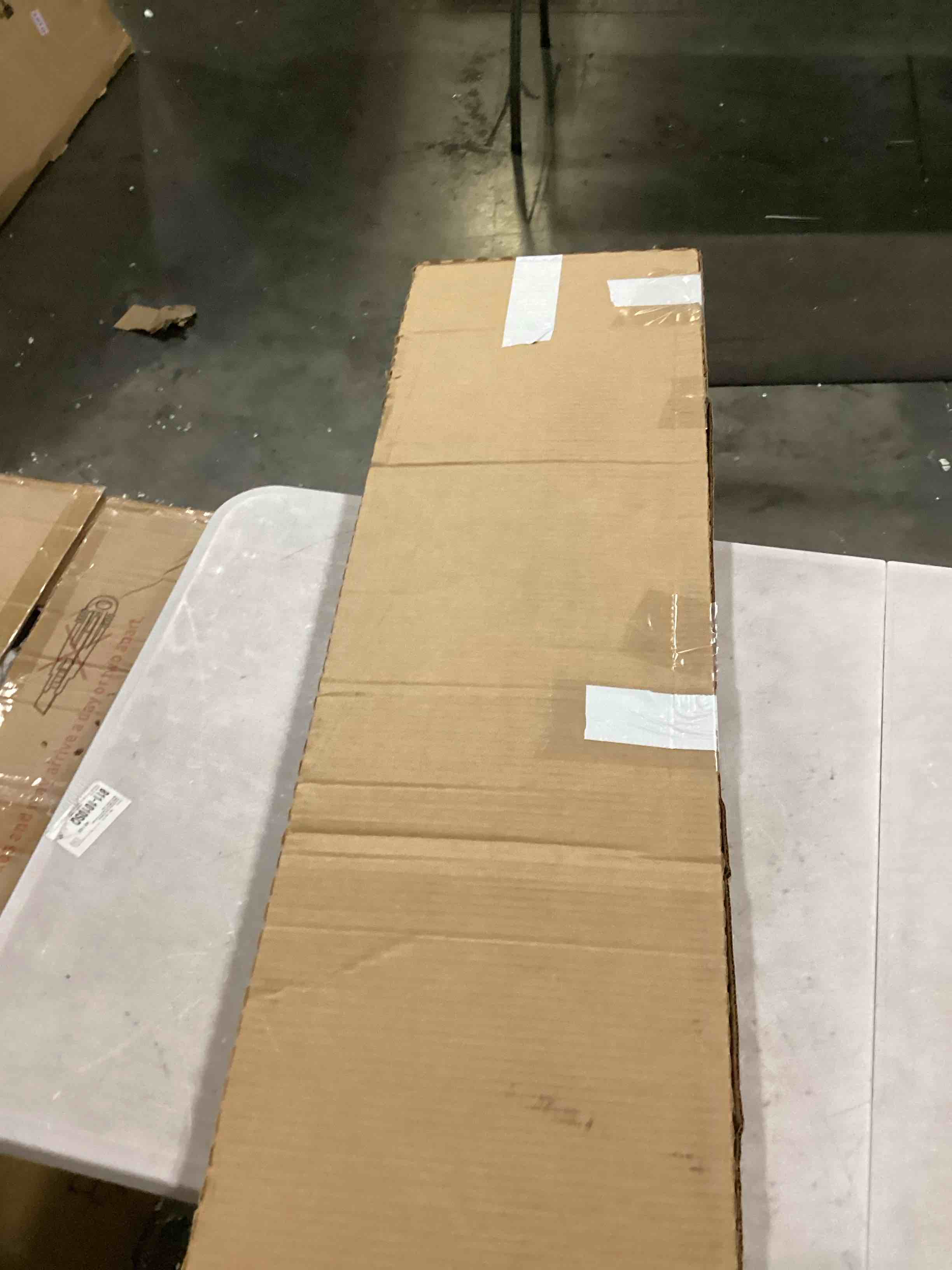 https://s3.amazonaws.com/lotting-images-prod/bidfta/BLU5899430_1713373785445.jpeg