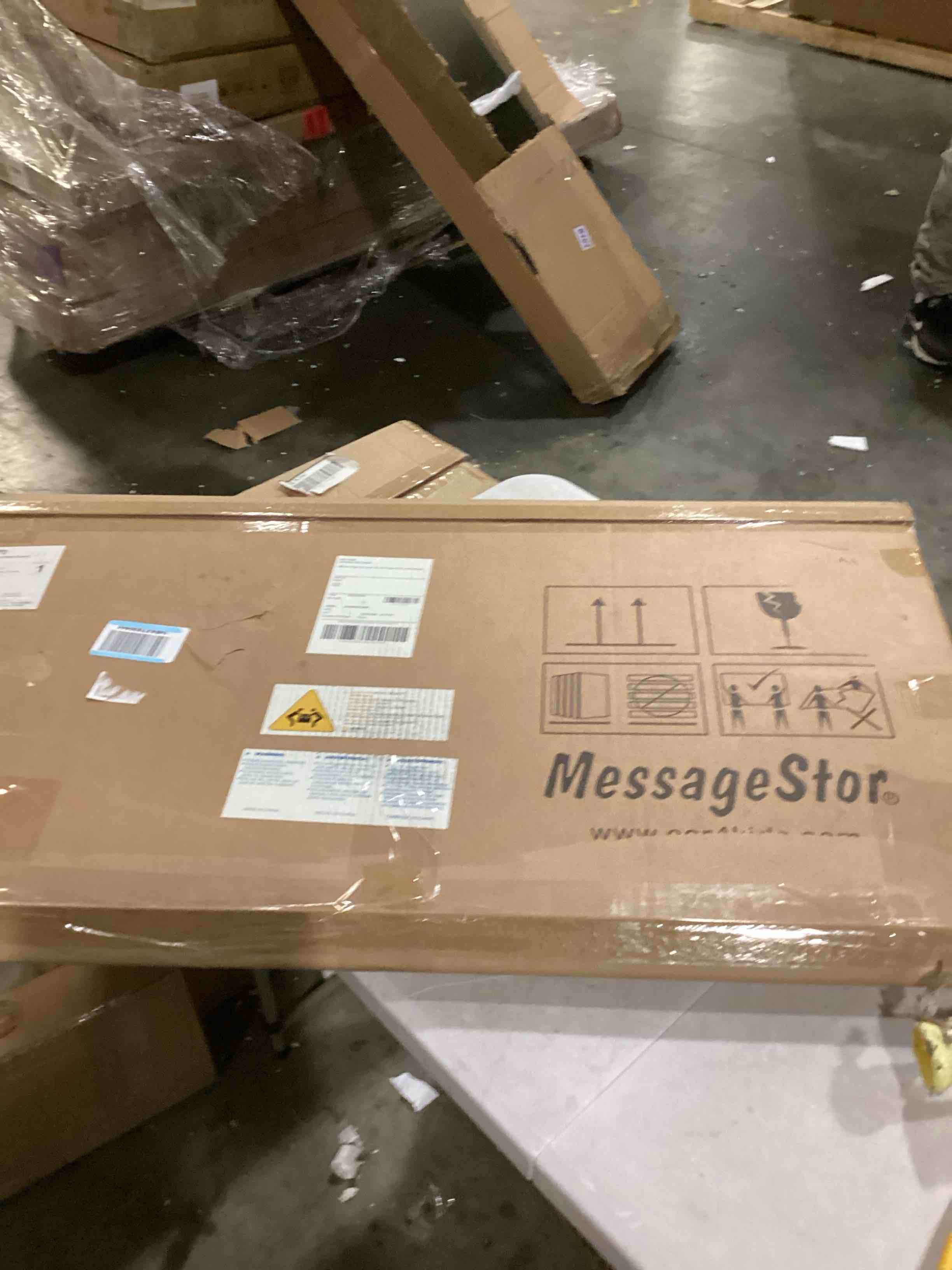 https://s3.amazonaws.com/lotting-images-prod/bidfta/BLU5899445_1713378263056.jpeg