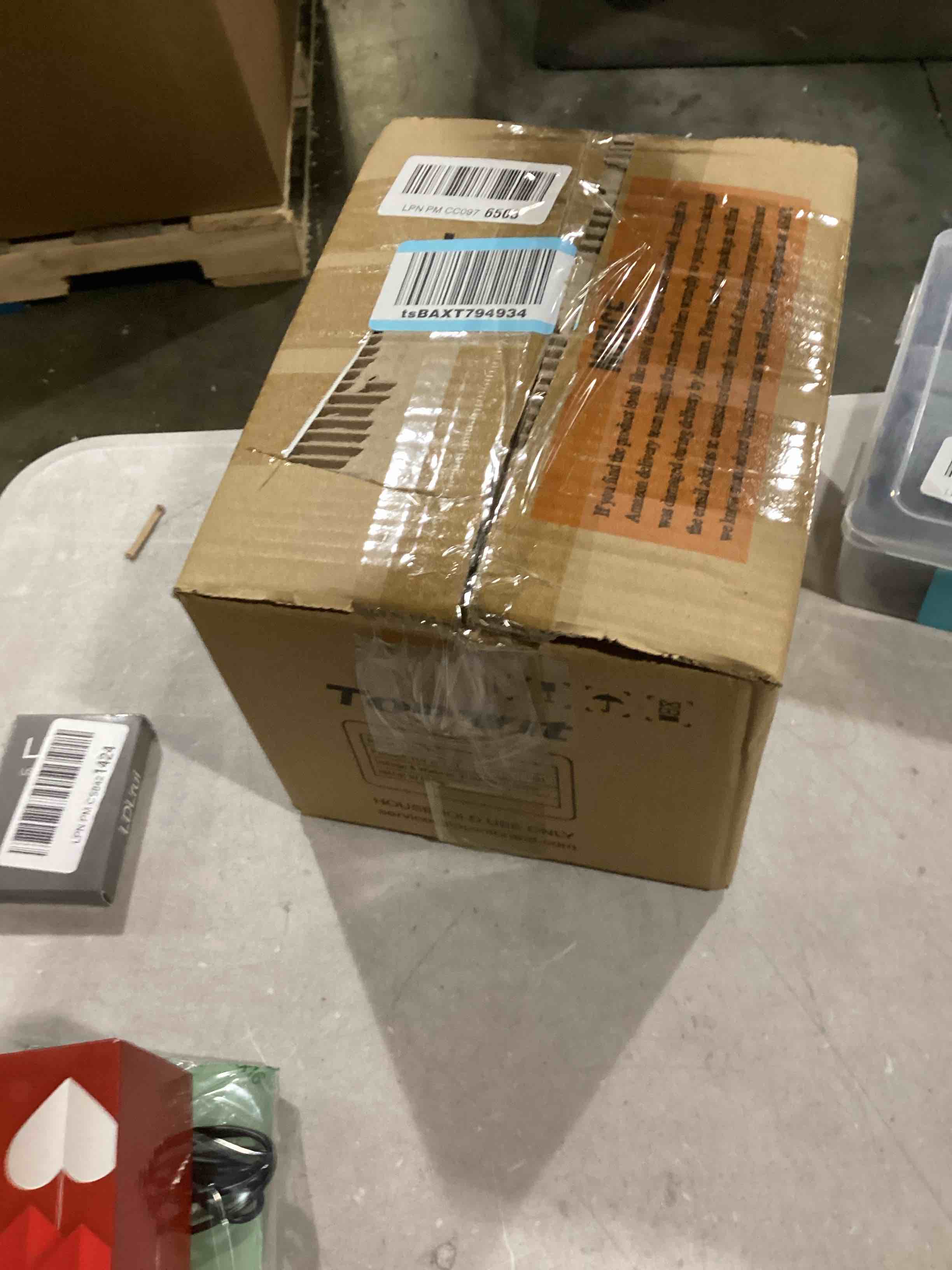 https://s3.amazonaws.com/lotting-images-prod/bidfta/BLU5899491_1713443434070.jpeg