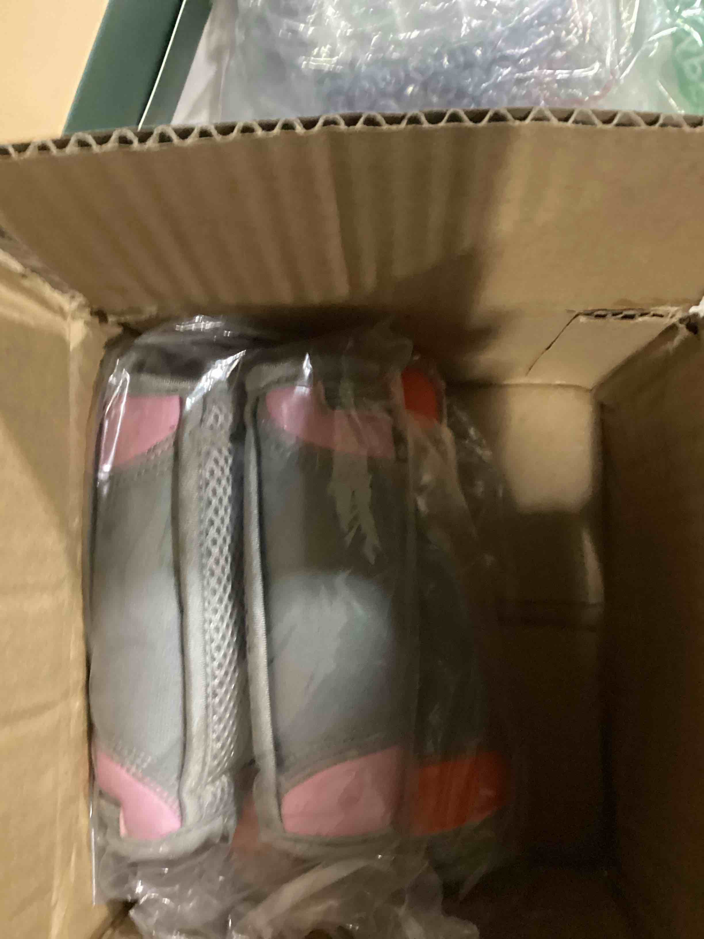 https://s3.amazonaws.com/lotting-images-prod/bidfta/BLU5899497_1713444139397.jpeg