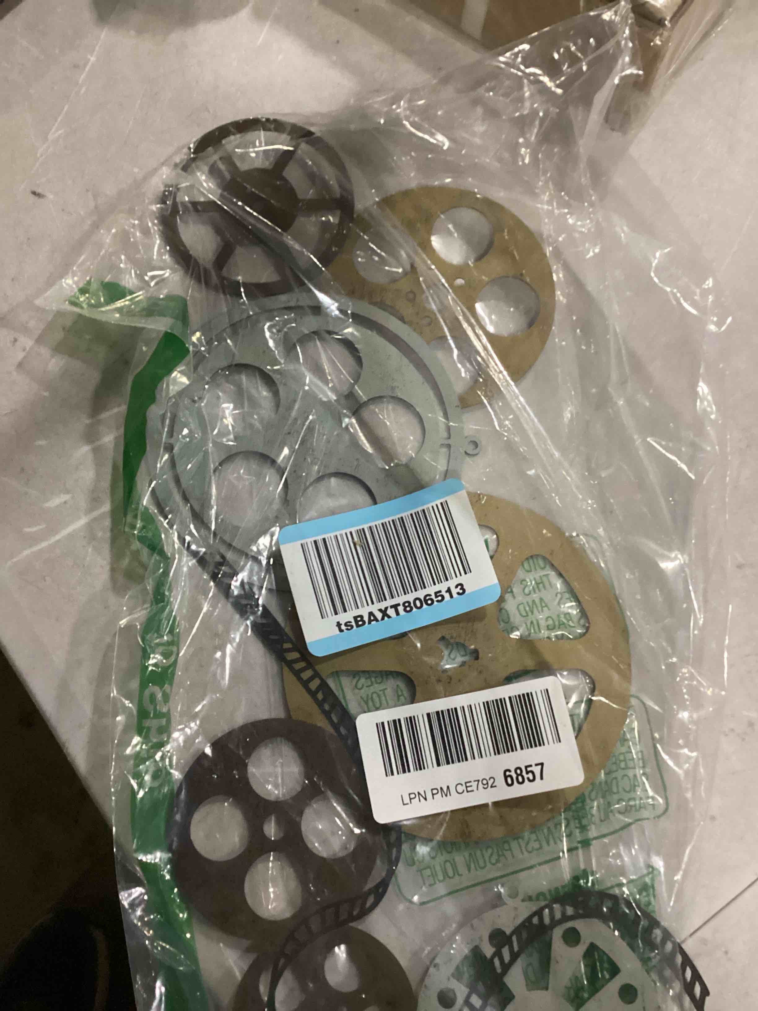 https://s3.amazonaws.com/lotting-images-prod/bidfta/BLU5899754_1713542328102.jpeg