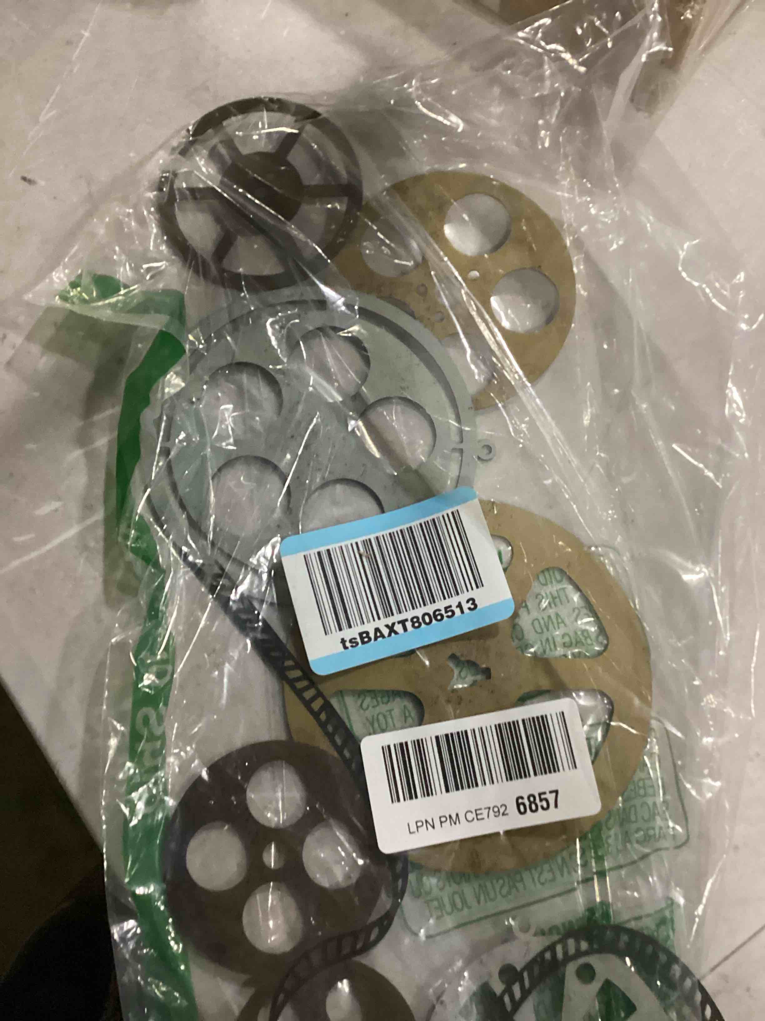 https://s3.amazonaws.com/lotting-images-prod/bidfta/BLU5899754_1713542328816.jpeg