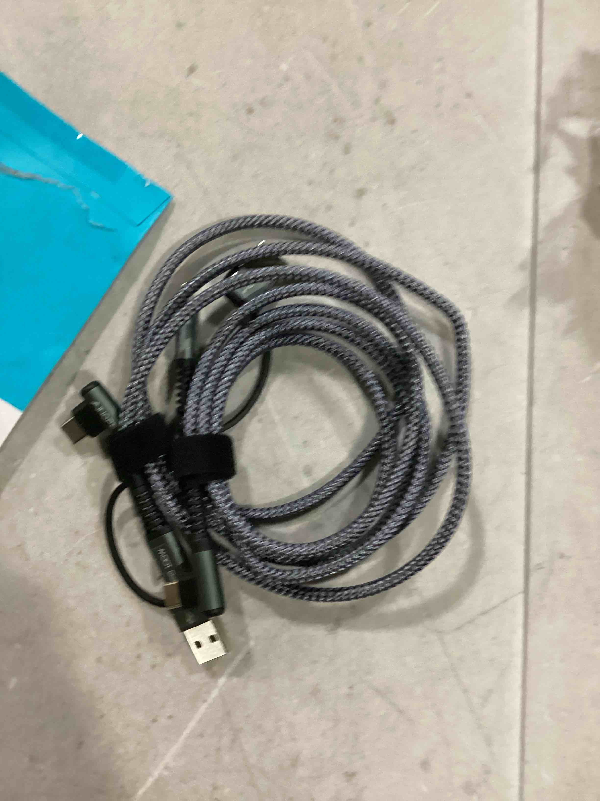 https://s3.amazonaws.com/lotting-images-prod/bidfta/BLU5899757_1713545067817.jpeg