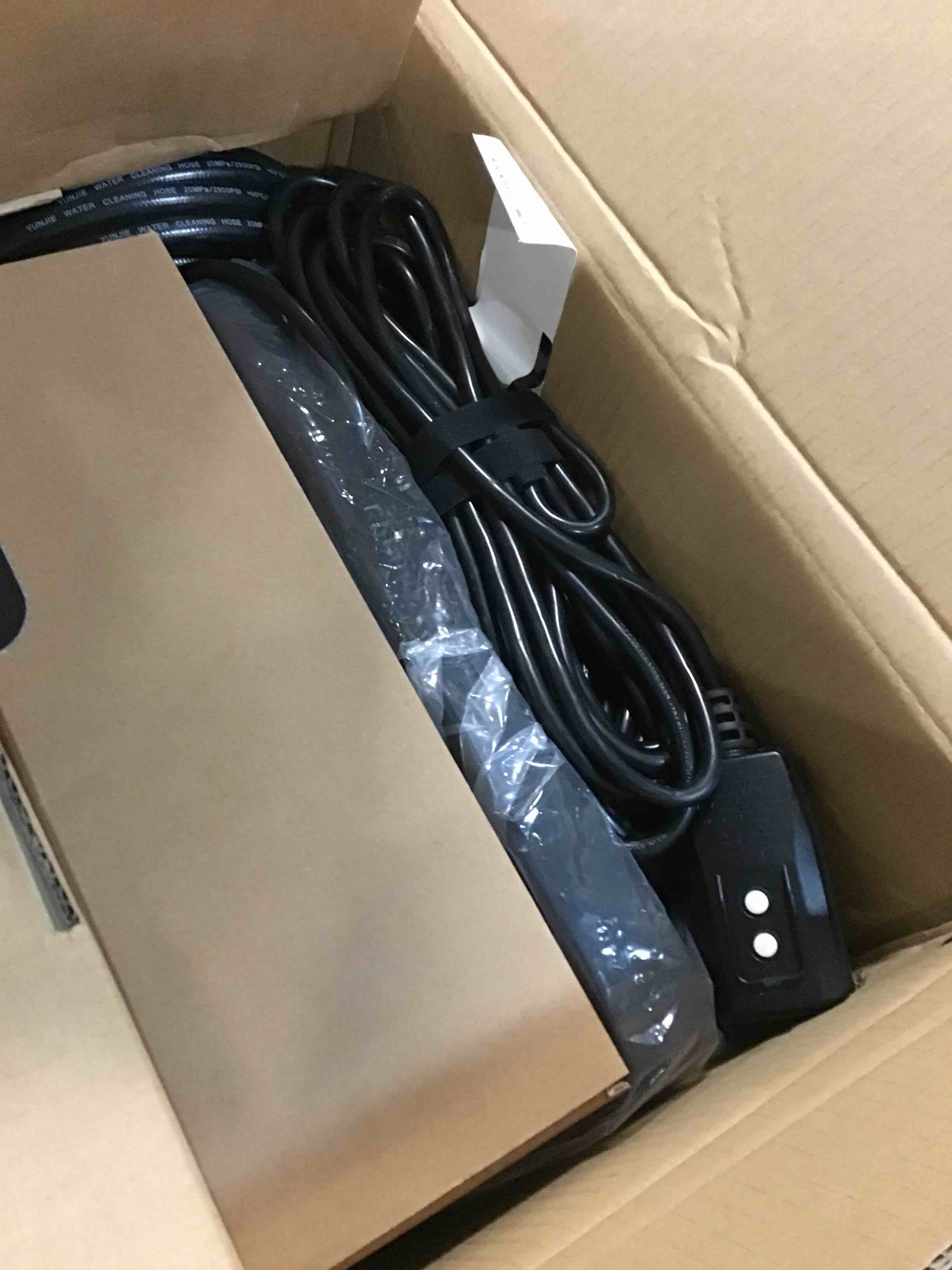 https://s3.amazonaws.com/lotting-images-prod/bidfta/BLU5900098_1710938546478.jpeg