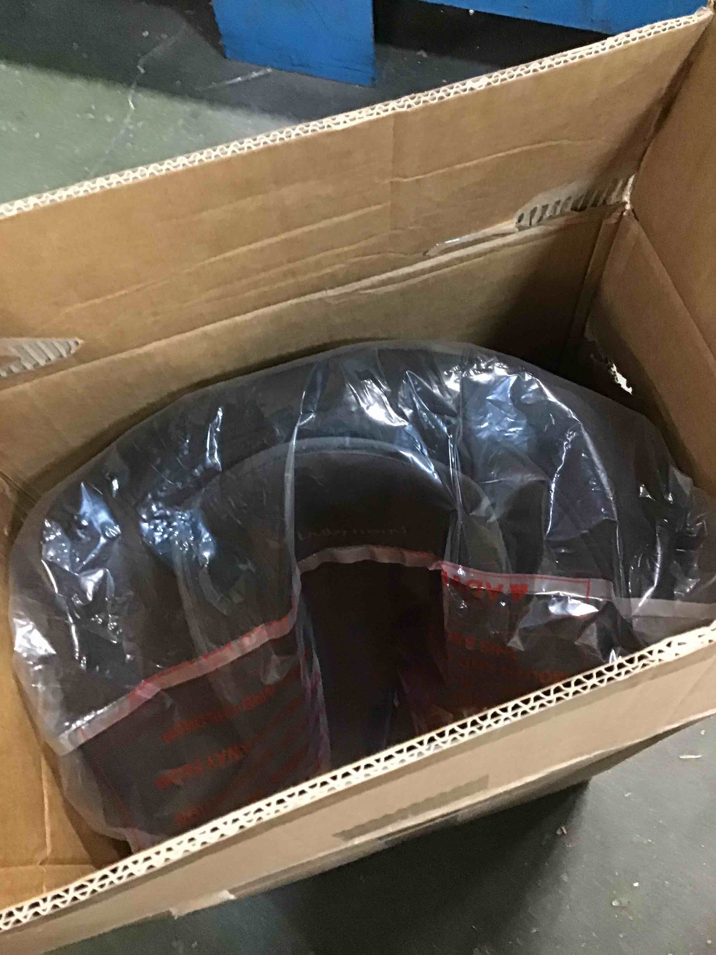 https://s3.amazonaws.com/lotting-images-prod/bidfta/BLU5900121_1710940126089.jpeg