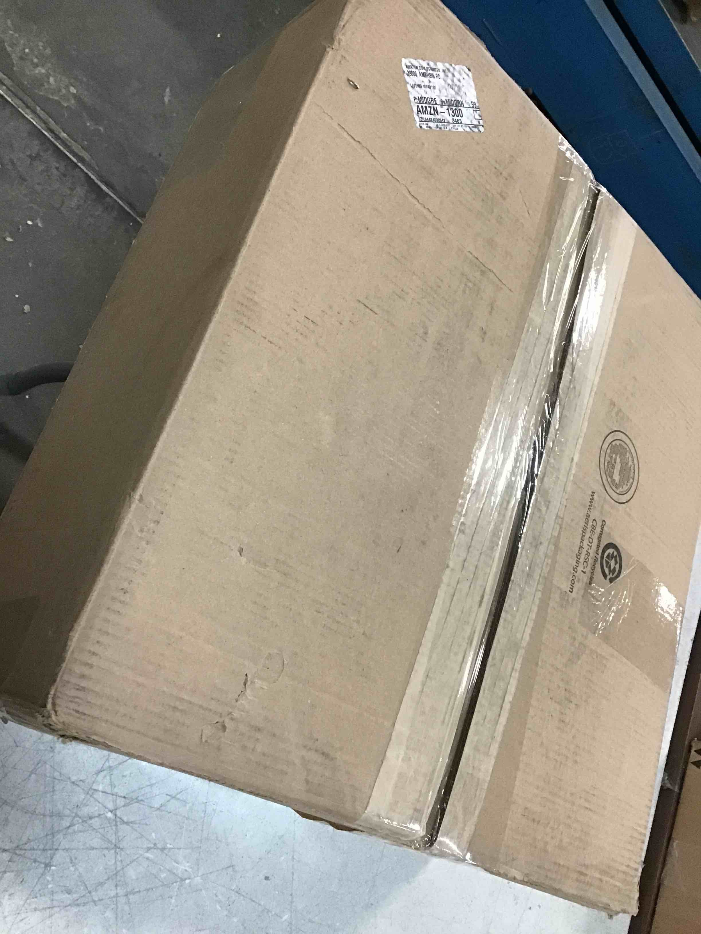 https://s3.amazonaws.com/lotting-images-prod/bidfta/BLU5900584_1711128505187.jpeg