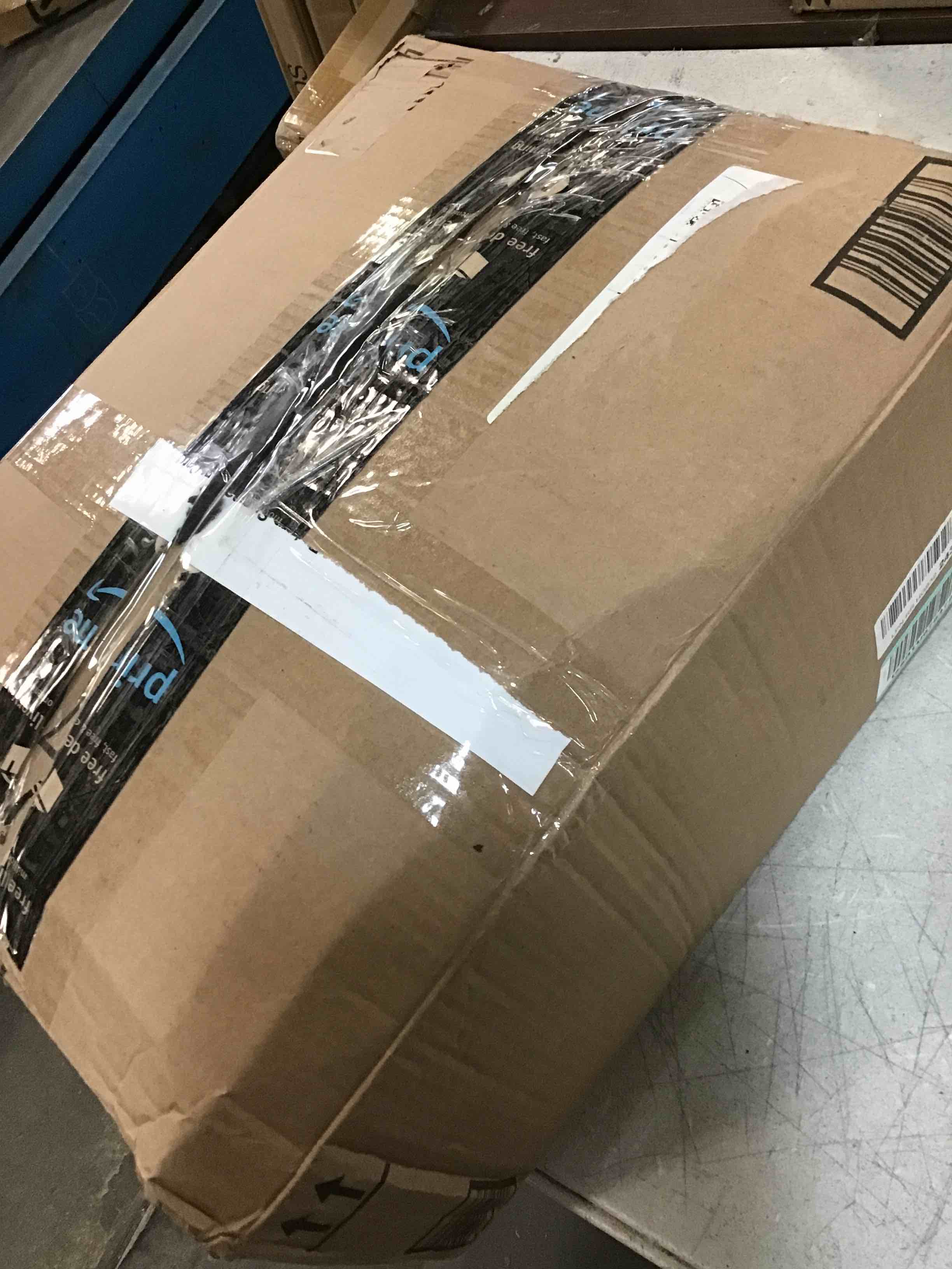 https://s3.amazonaws.com/lotting-images-prod/bidfta/BLU5900593_1711129845554.jpeg