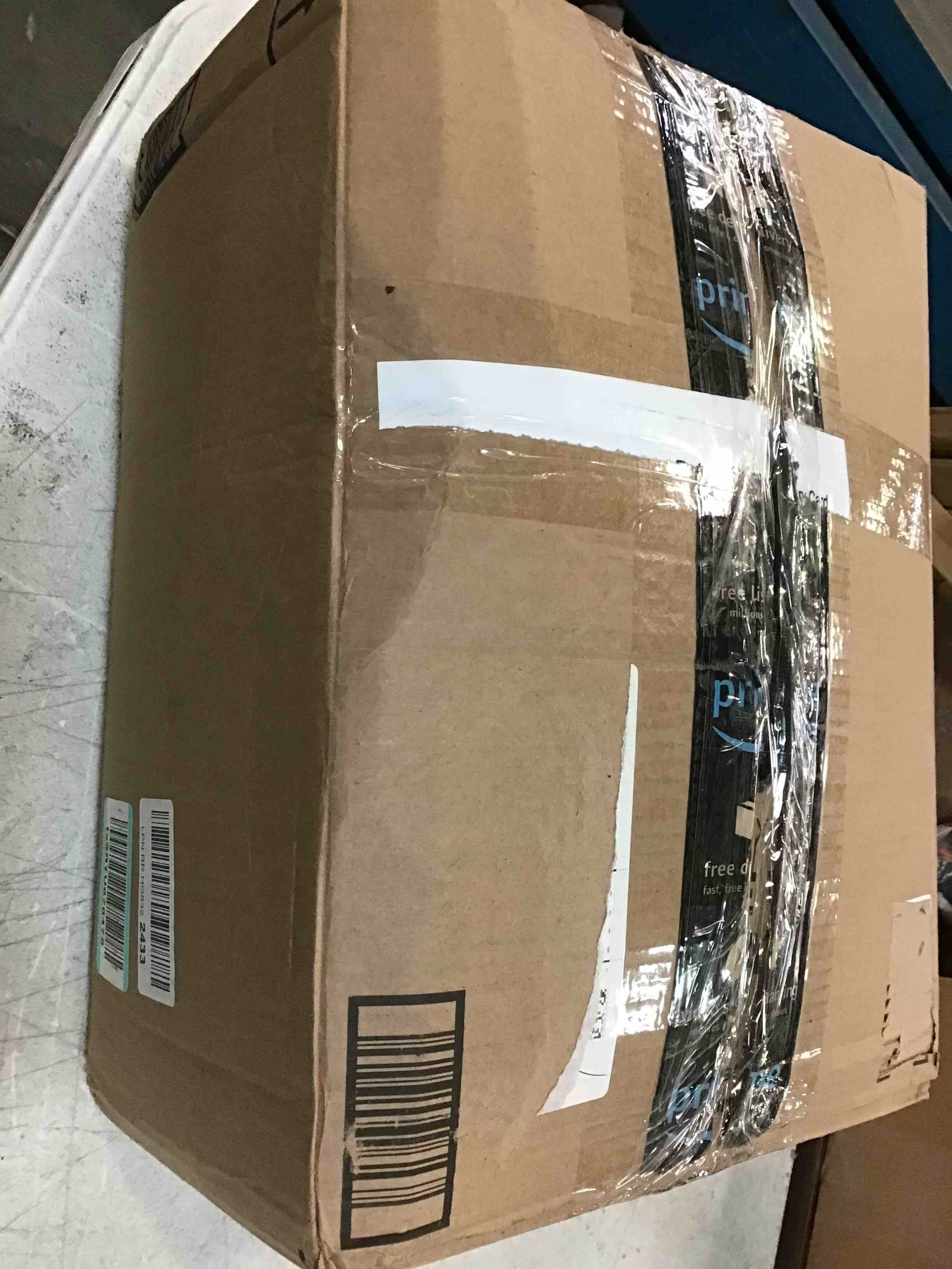 https://s3.amazonaws.com/lotting-images-prod/bidfta/BLU5900593_1711129861361.jpeg