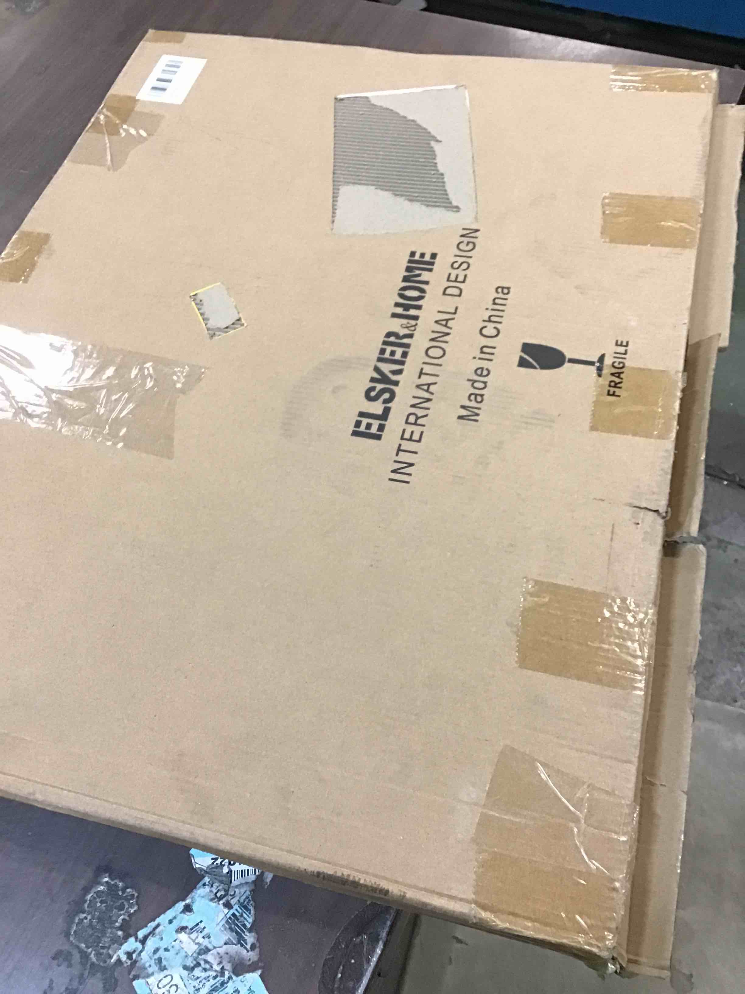 https://s3.amazonaws.com/lotting-images-prod/bidfta/BLU5900647_1711193818876.jpeg