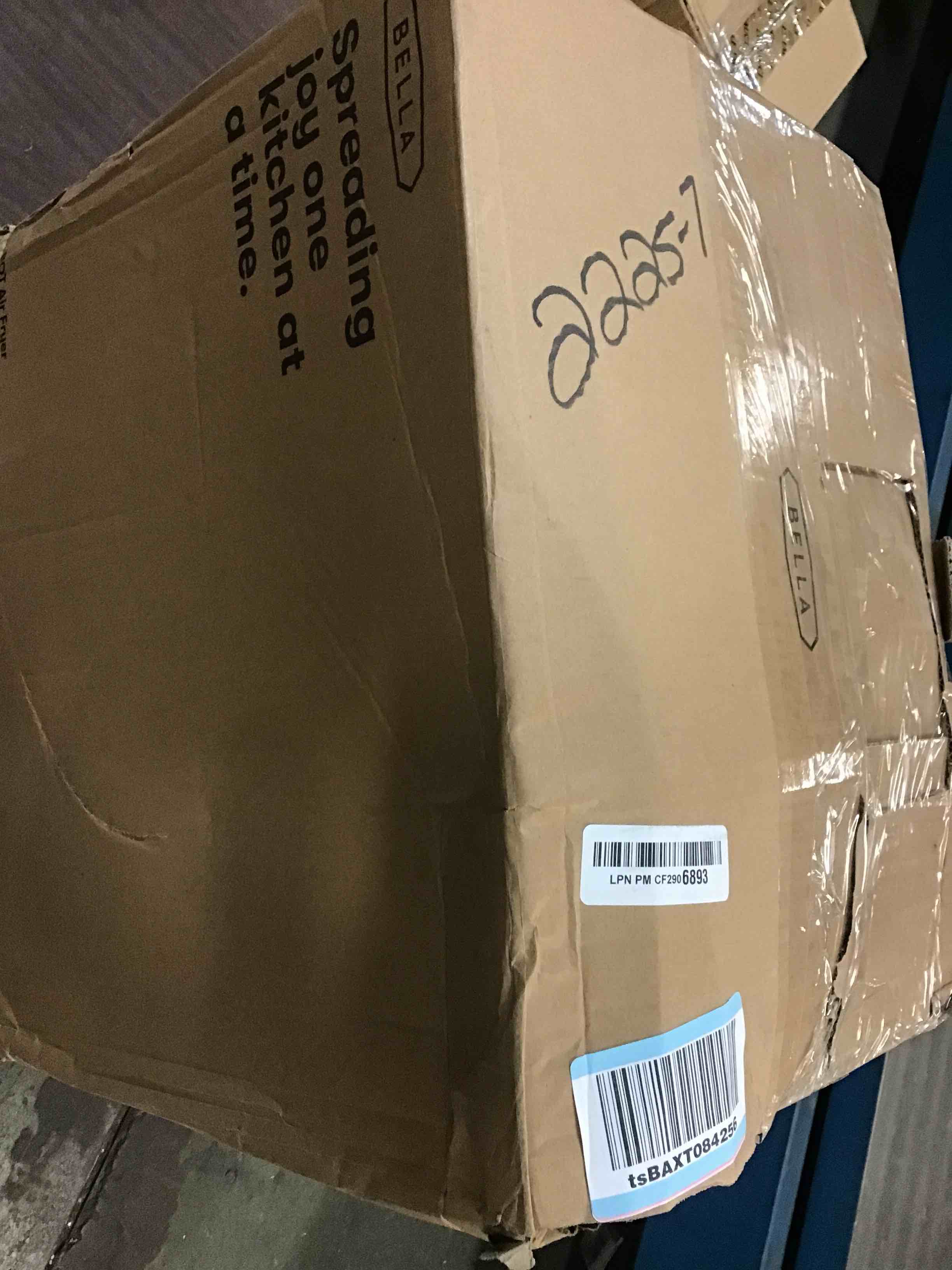https://s3.amazonaws.com/lotting-images-prod/bidfta/BLU5900666_1711195296670.jpeg