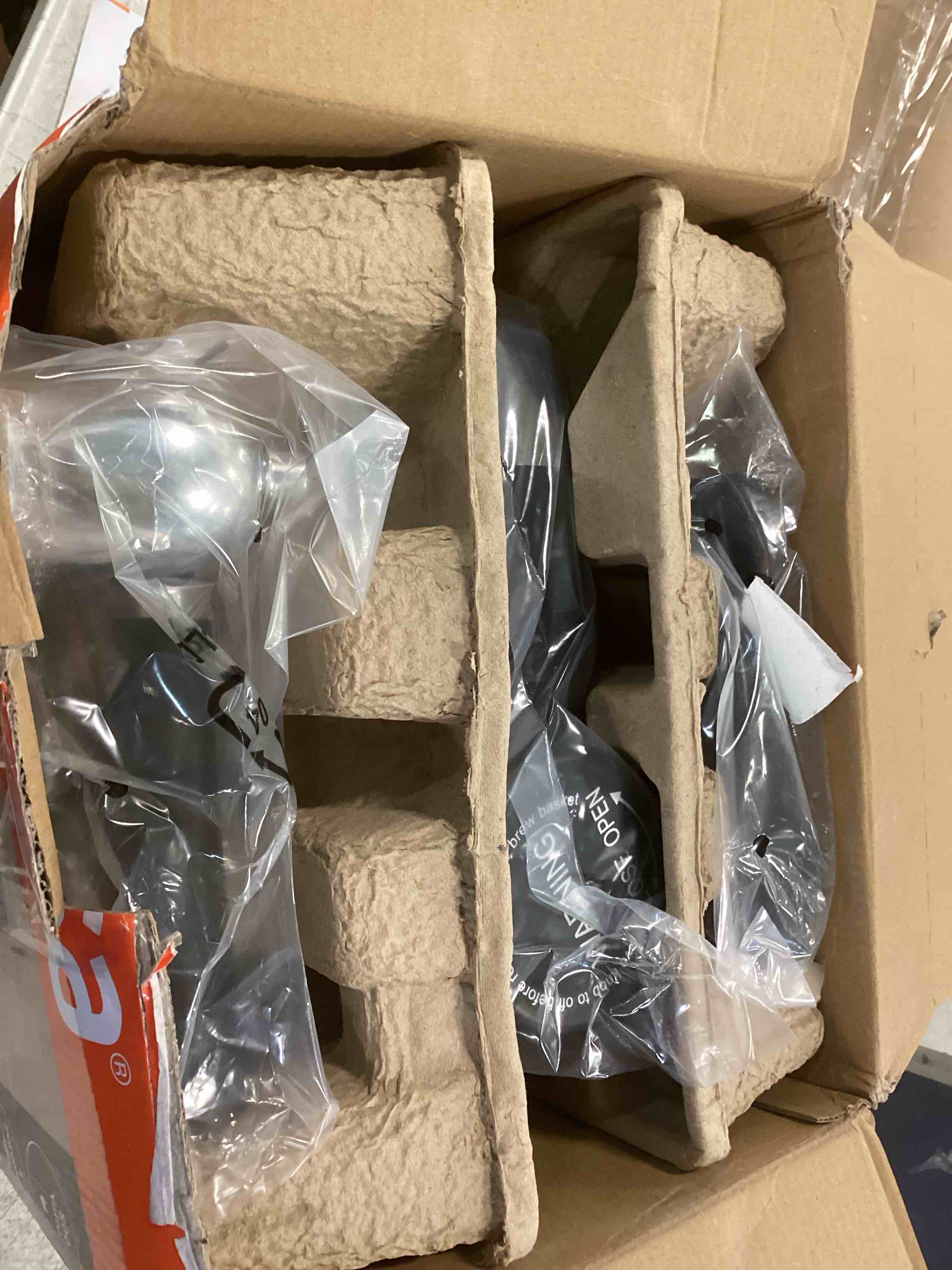 https://s3.amazonaws.com/lotting-images-prod/bidfta/BLU5901652_1710866056180.jpeg