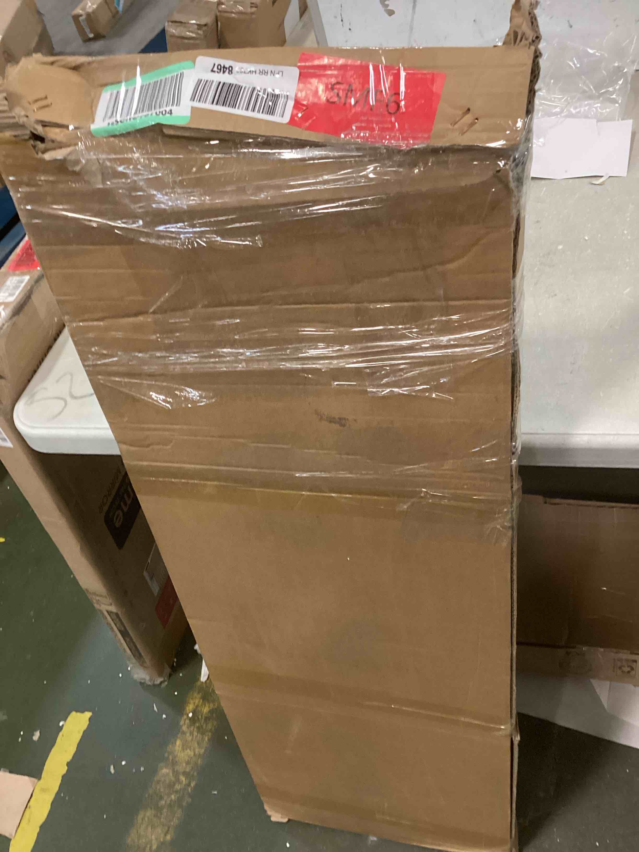 https://s3.amazonaws.com/lotting-images-prod/bidfta/BLU5901865_1710964182424.jpeg
