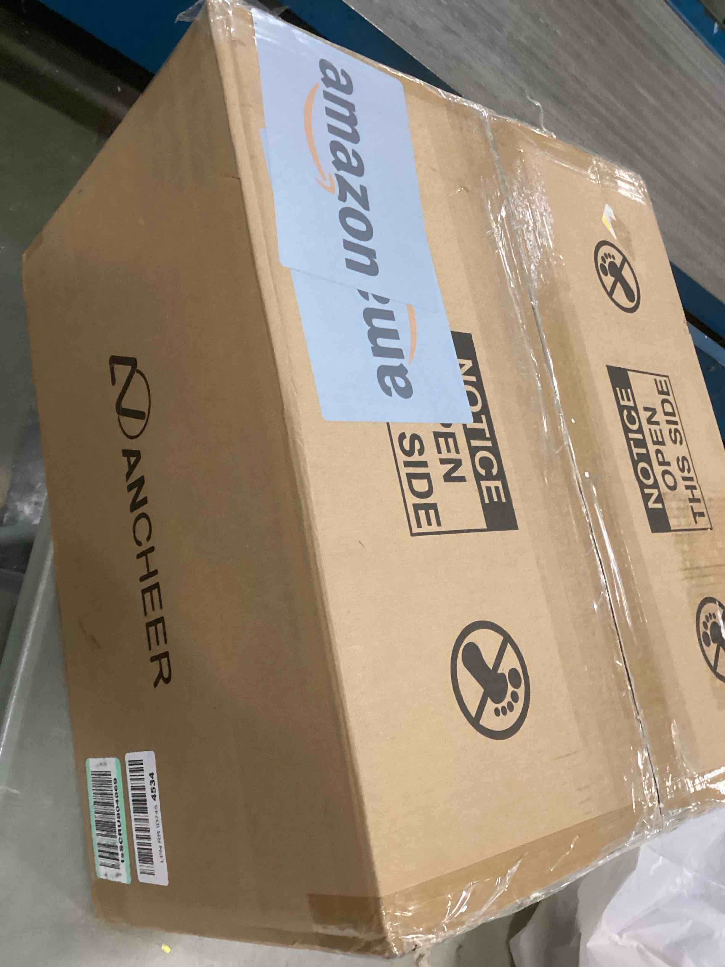 https://s3.amazonaws.com/lotting-images-prod/bidfta/BLU5902121_1711109249442.jpeg