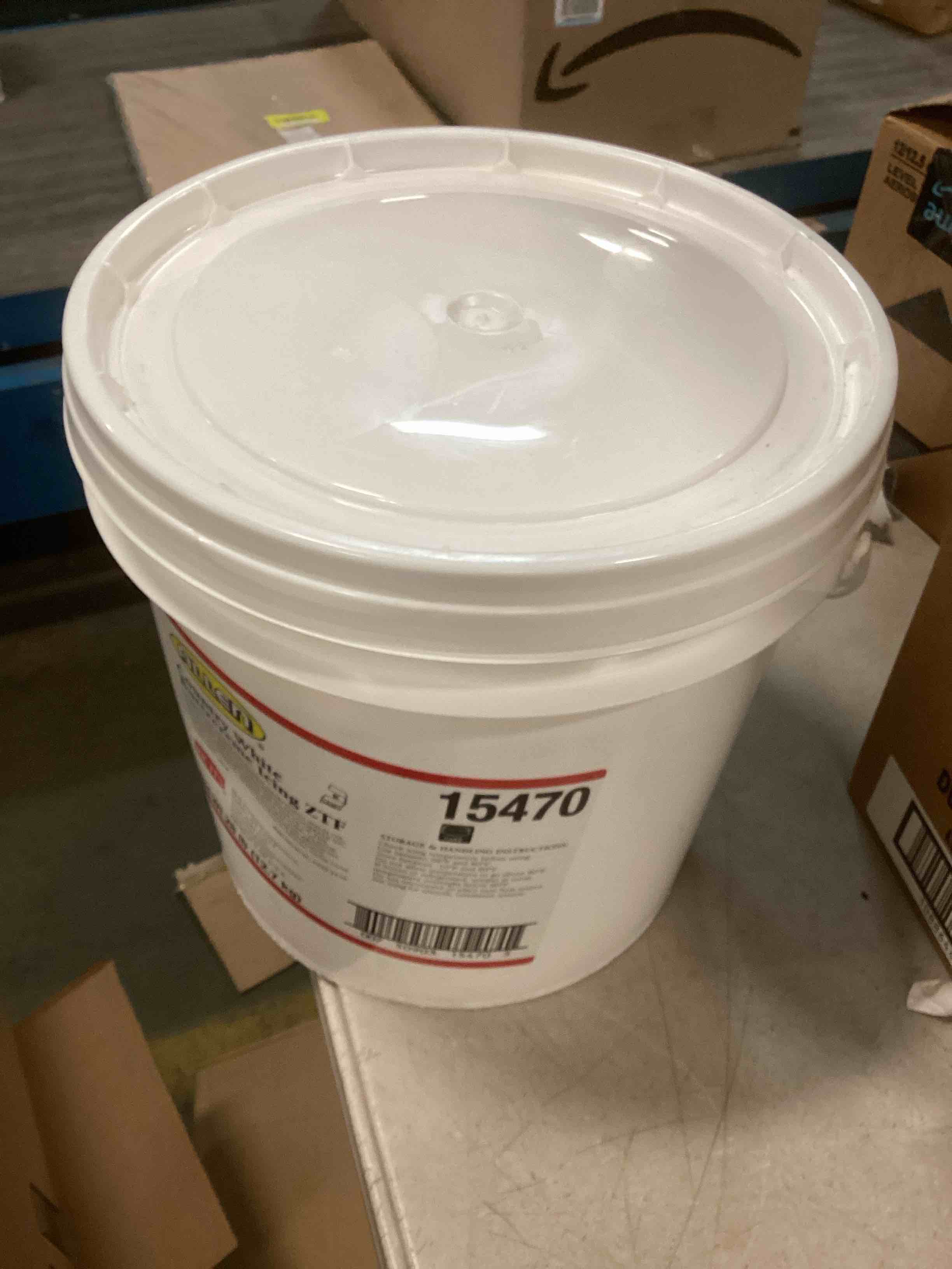 https://s3.amazonaws.com/lotting-images-prod/bidfta/BLU5902909_1711475647133.jpeg