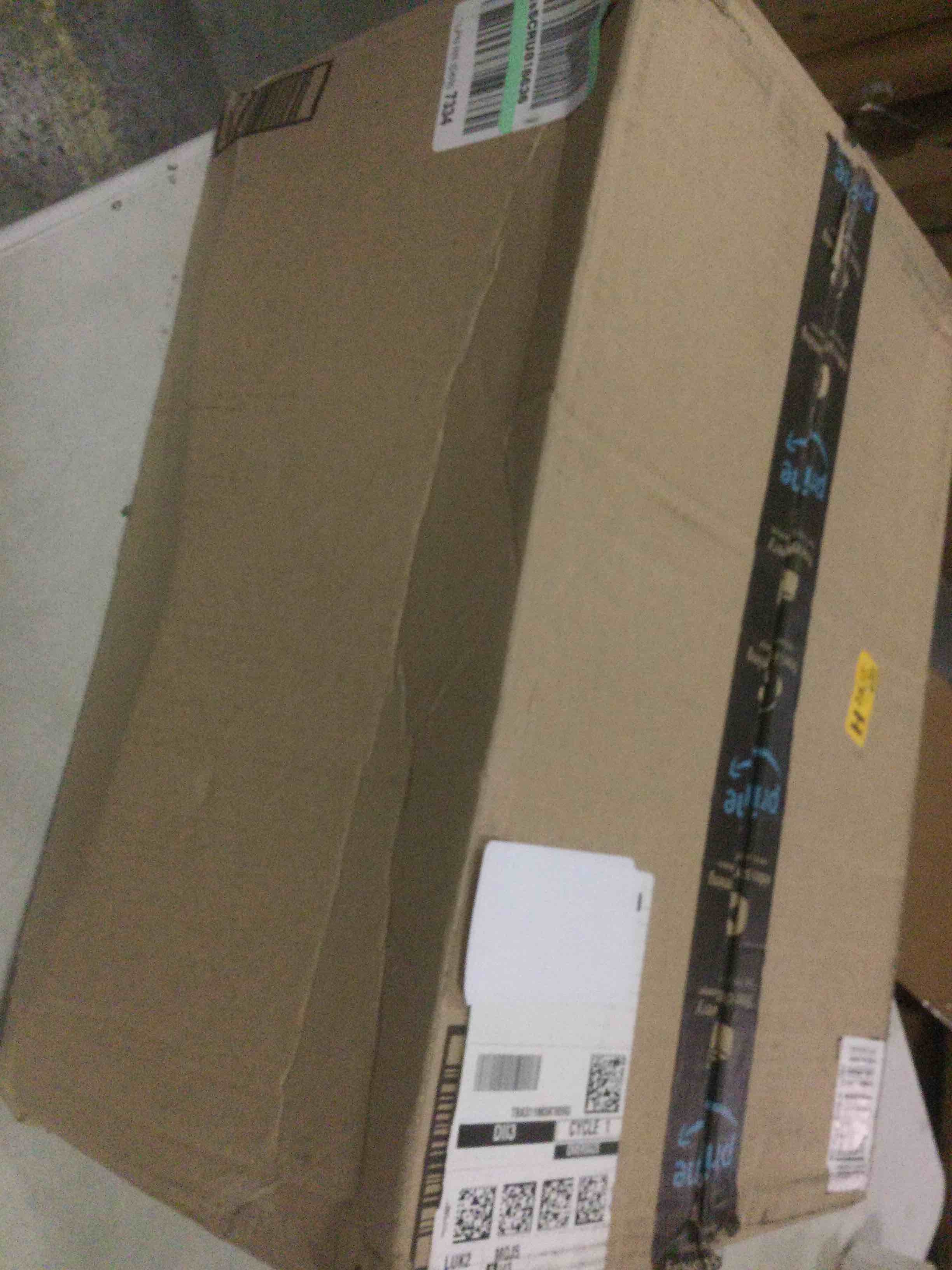https://s3.amazonaws.com/lotting-images-prod/bidfta/BLU5903161_1711642292967.jpeg