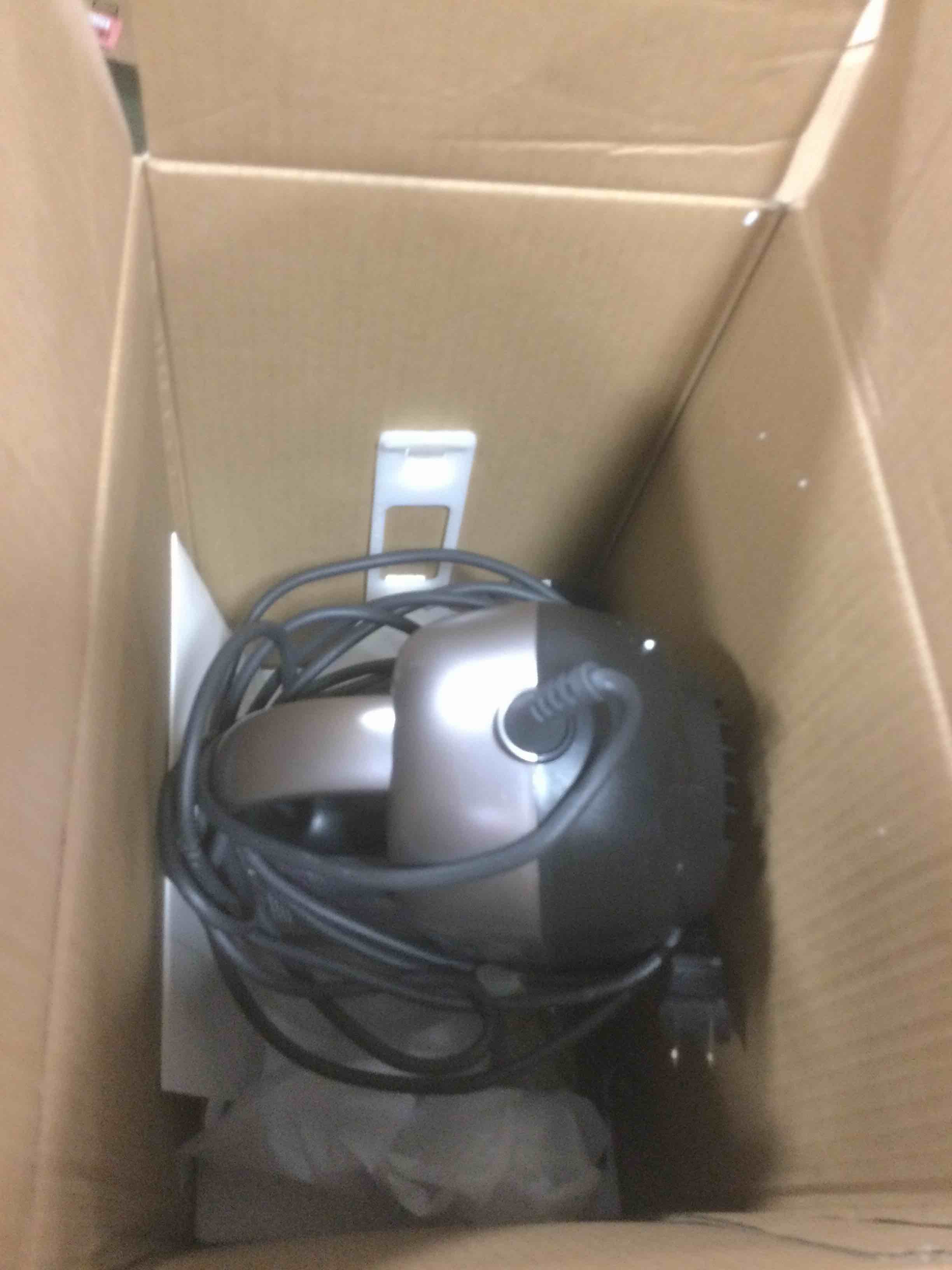 https://s3.amazonaws.com/lotting-images-prod/bidfta/BLU5903173_1711643032569.jpeg