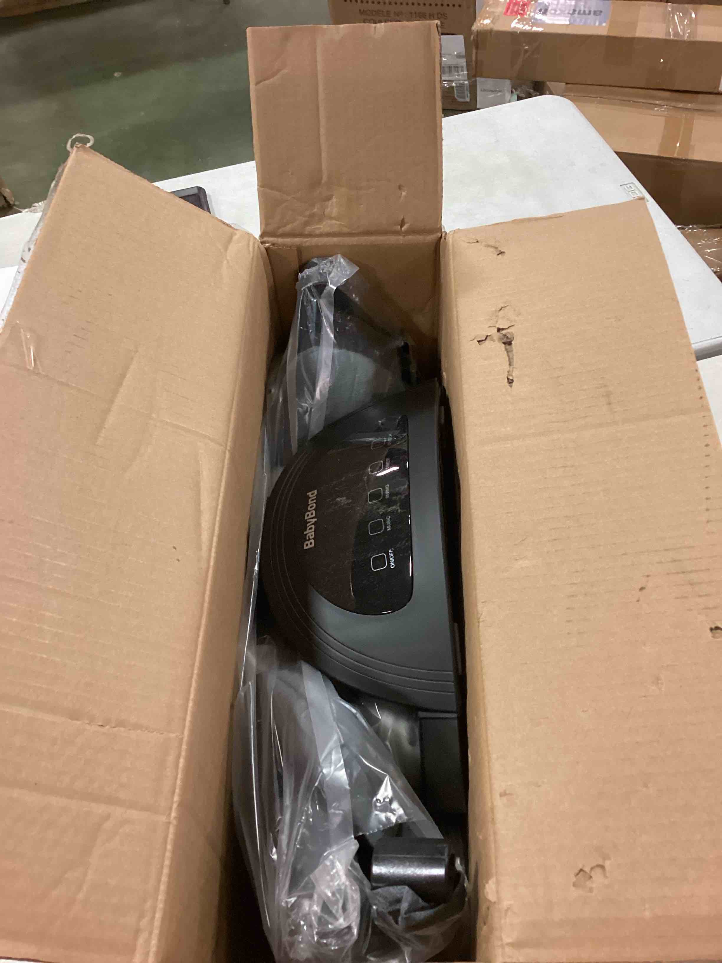 https://s3.amazonaws.com/lotting-images-prod/bidfta/BLU5903751_1711715085121.jpeg