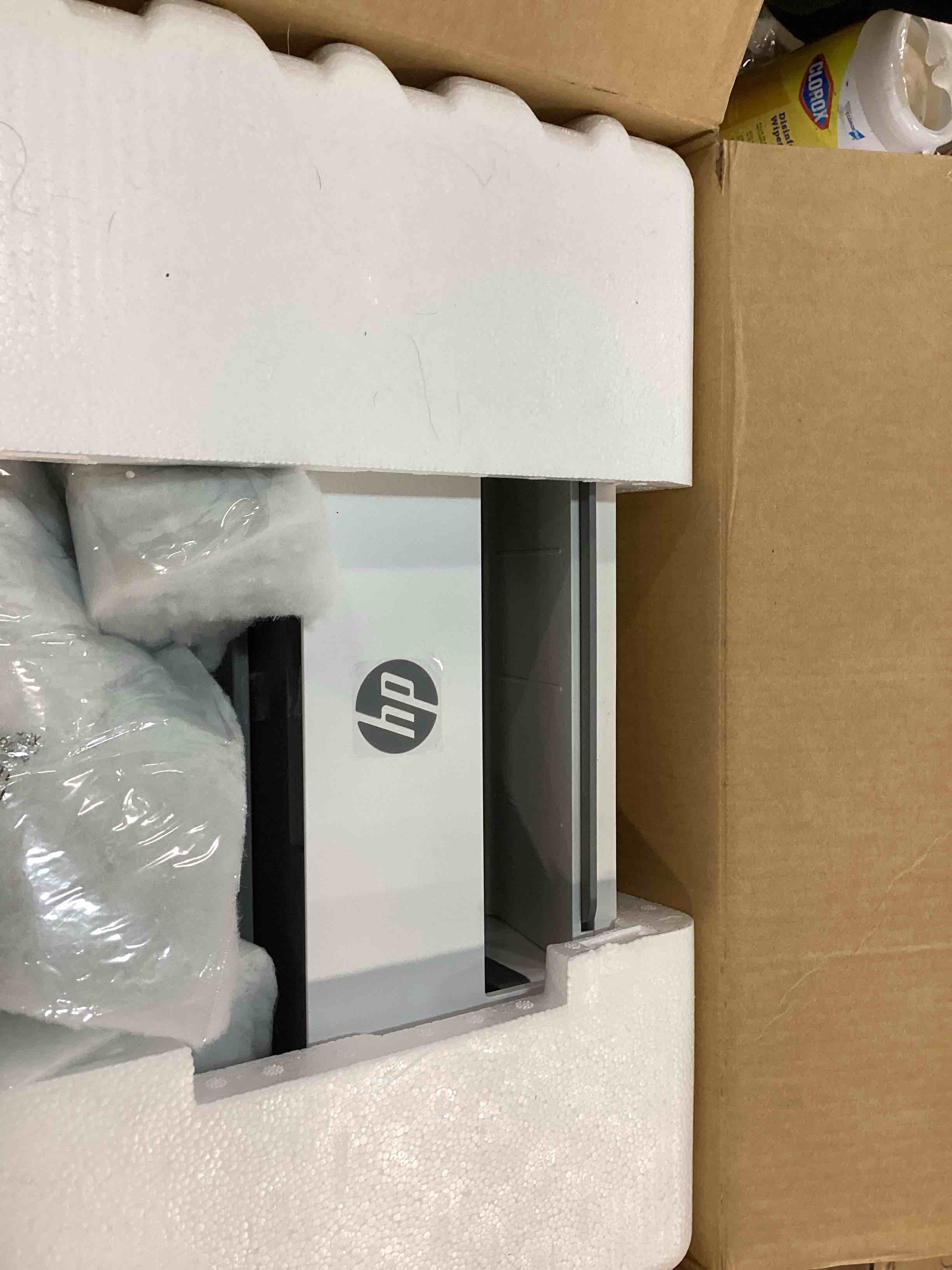 https://s3.amazonaws.com/lotting-images-prod/bidfta/BLU5904100_1712070288739.jpeg