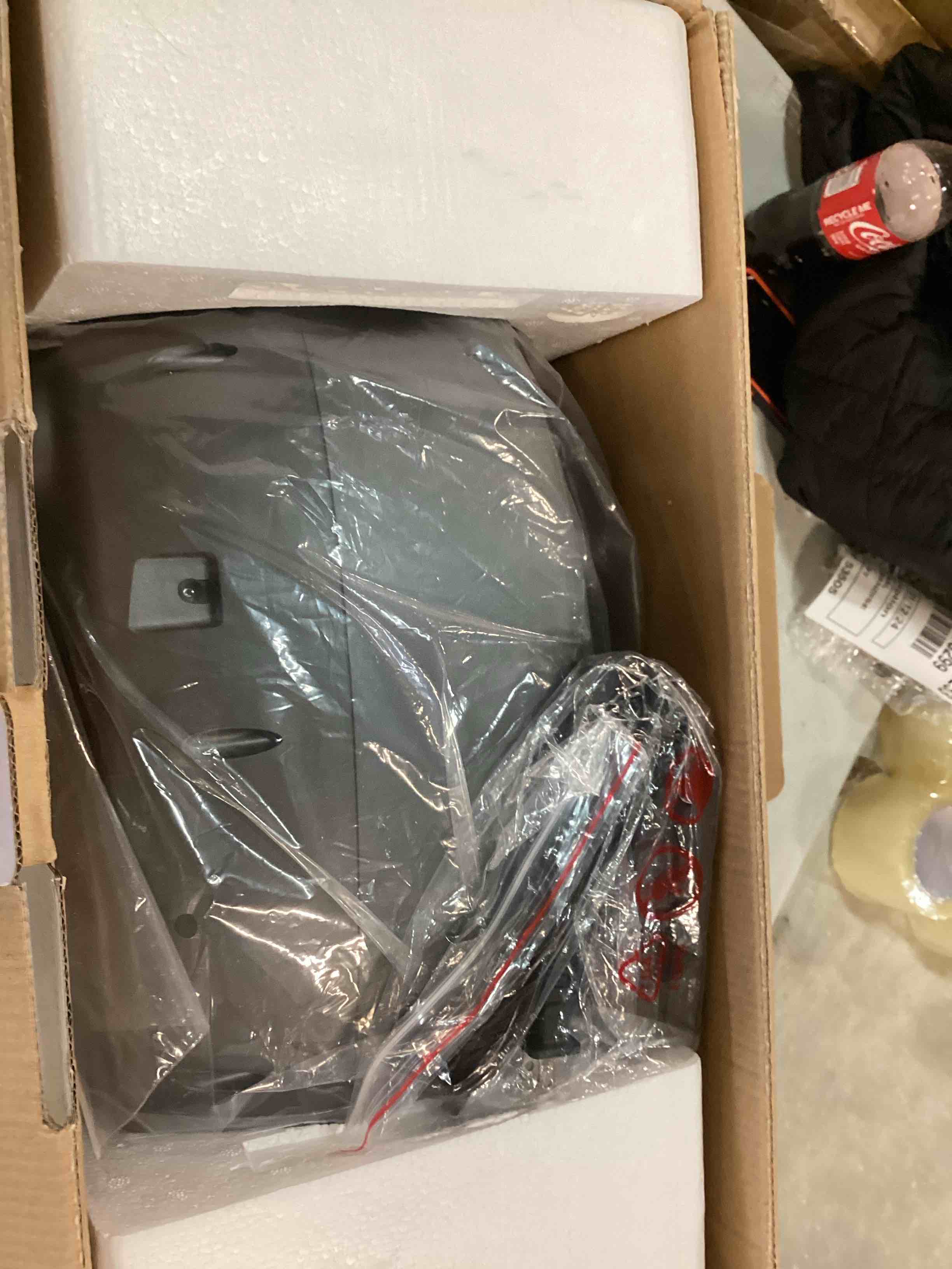 https://s3.amazonaws.com/lotting-images-prod/bidfta/BLU5904120_1712073138862.jpeg