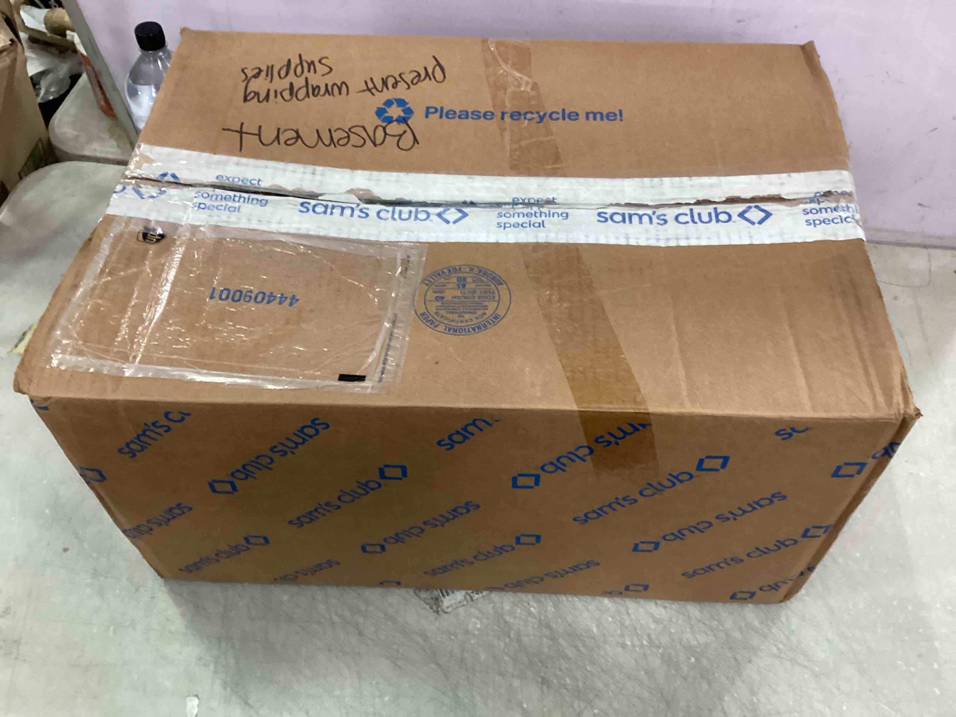 https://s3.amazonaws.com/lotting-images-prod/bidfta/BLU5904468_1711022630872.jpeg