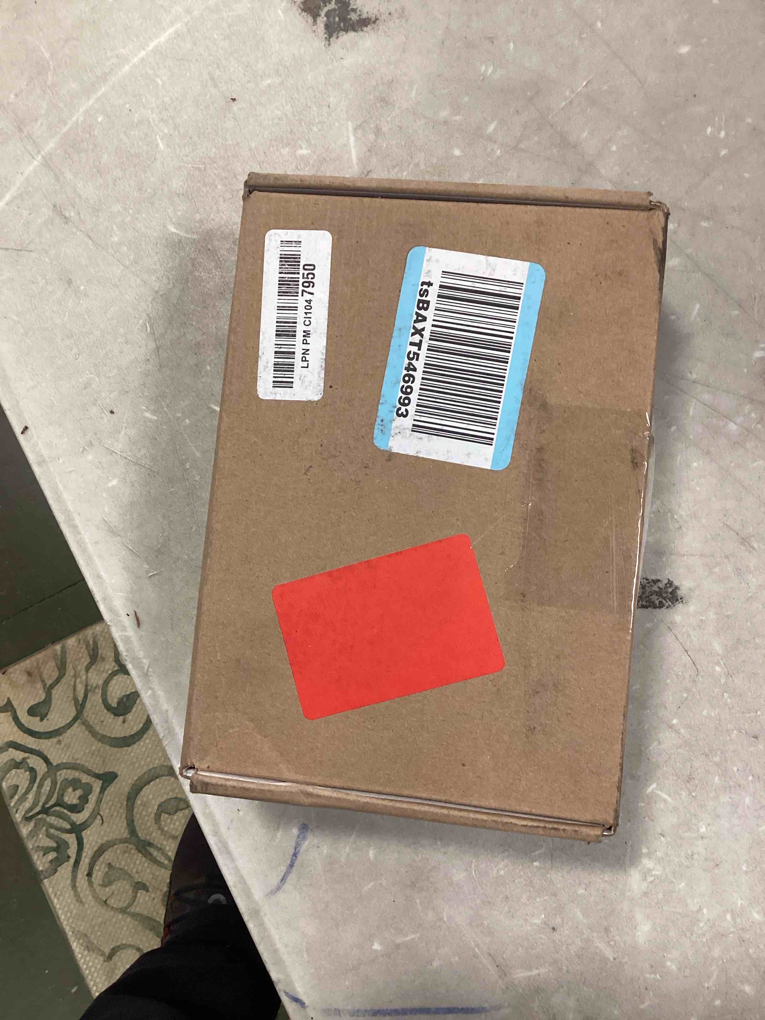 https://s3.amazonaws.com/lotting-images-prod/bidfta/BLU5904691_1711115710977.jpeg