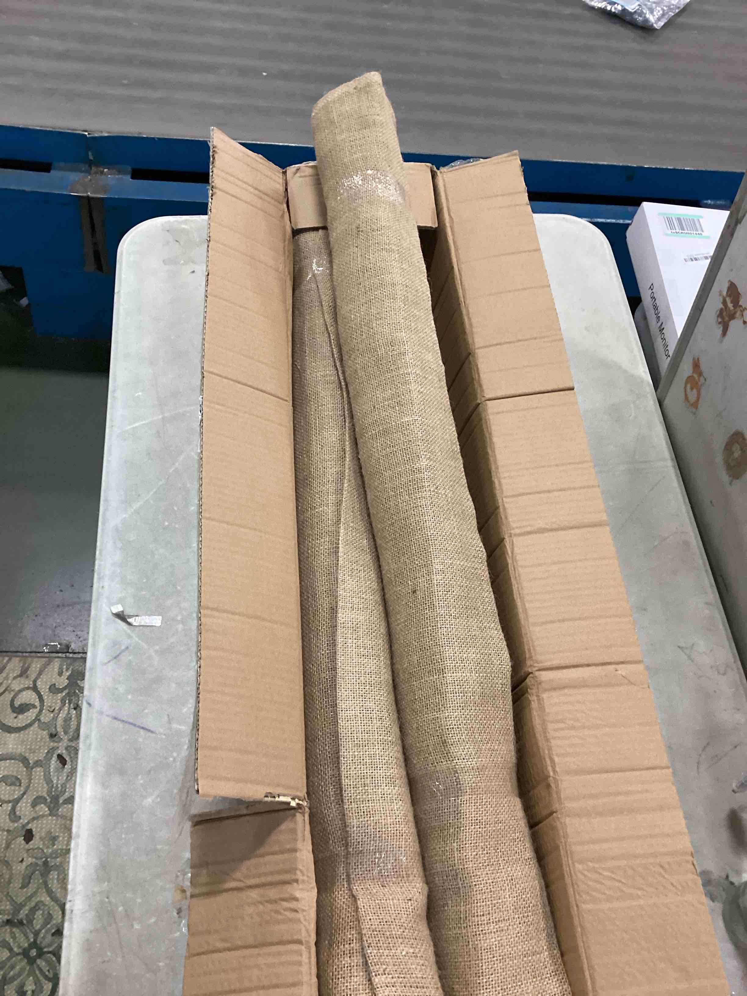 https://s3.amazonaws.com/lotting-images-prod/bidfta/BLU5904803_1711137197036.jpeg