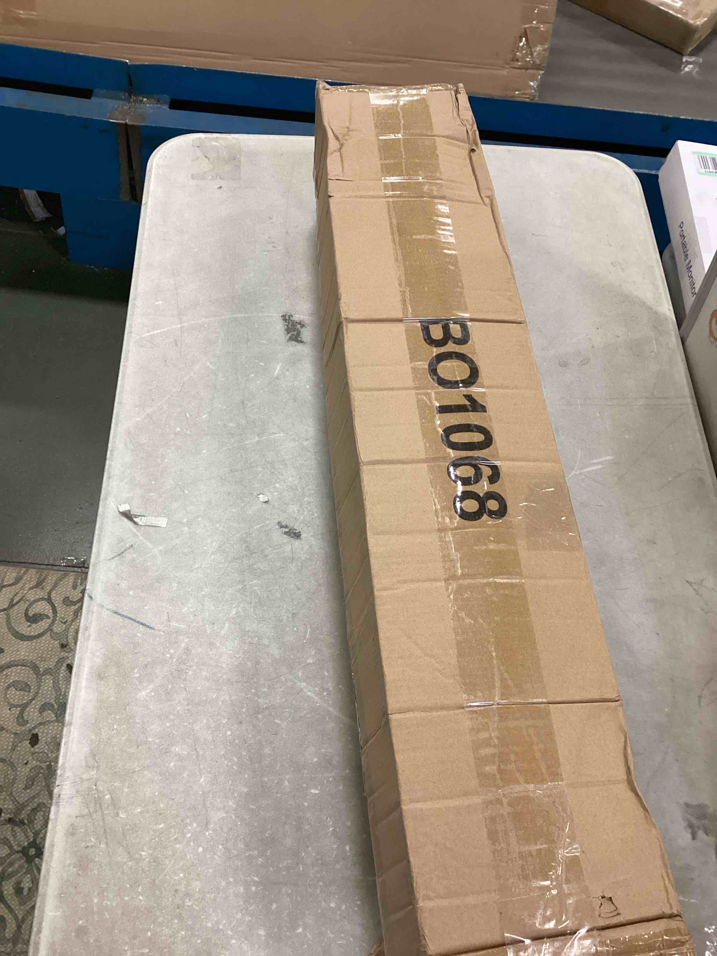 https://s3.amazonaws.com/lotting-images-prod/bidfta/BLU5904803_1711137227185.jpeg