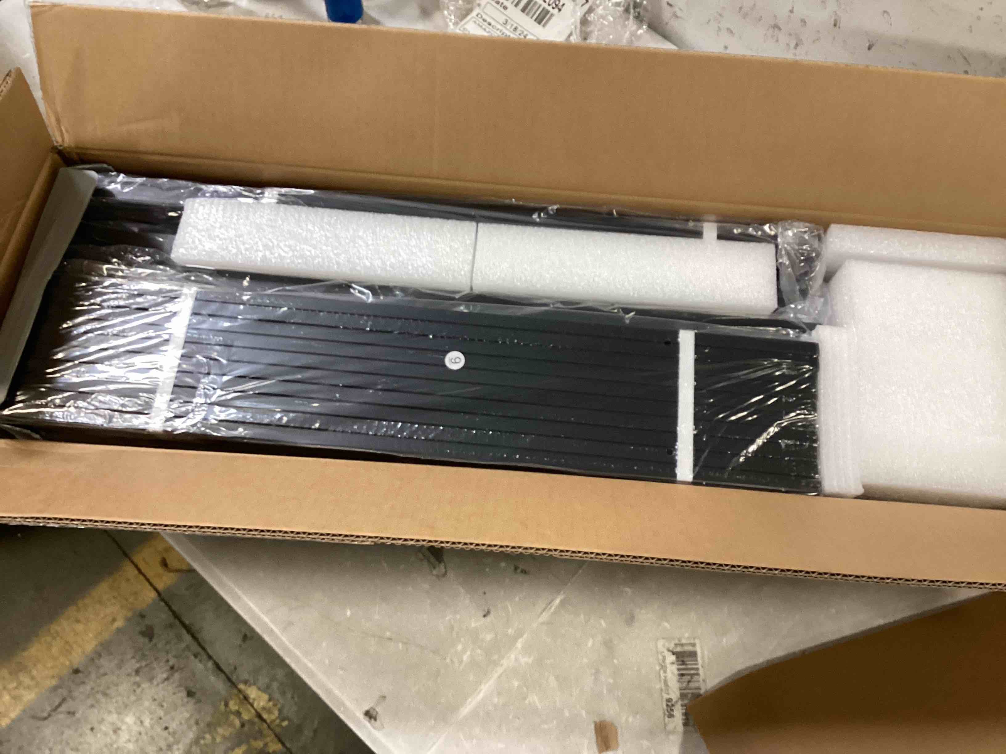 https://s3.amazonaws.com/lotting-images-prod/bidfta/BLU5904911_1711208880000.jpeg