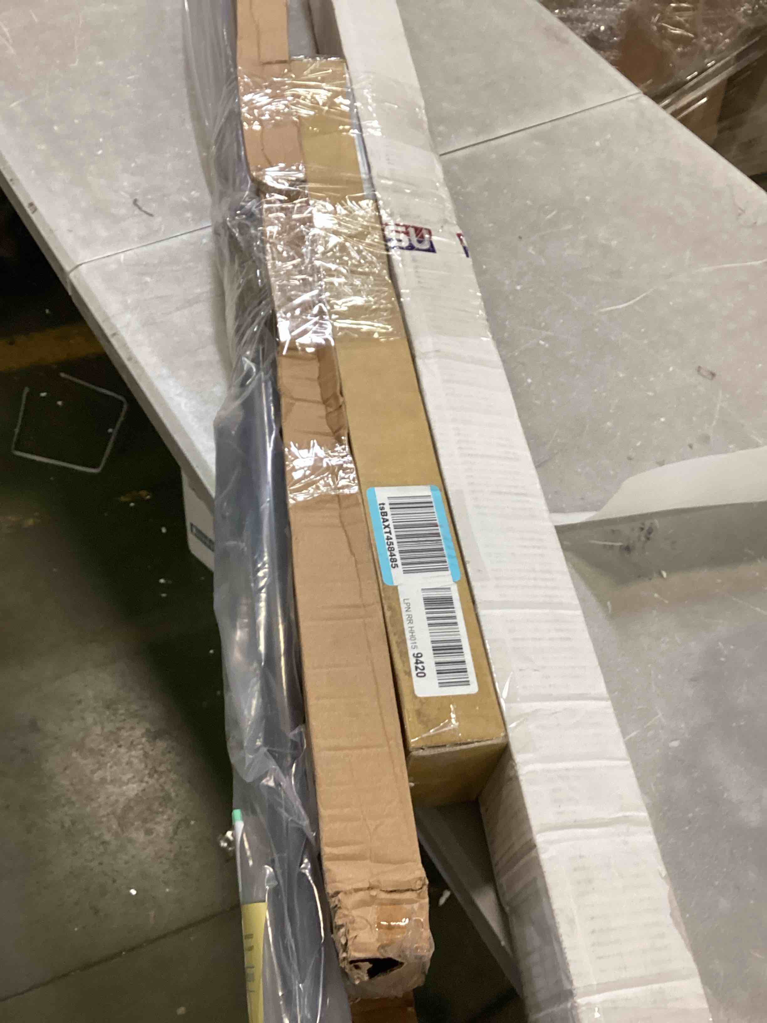 https://s3.amazonaws.com/lotting-images-prod/bidfta/BLU5905097_1711384197539.jpeg