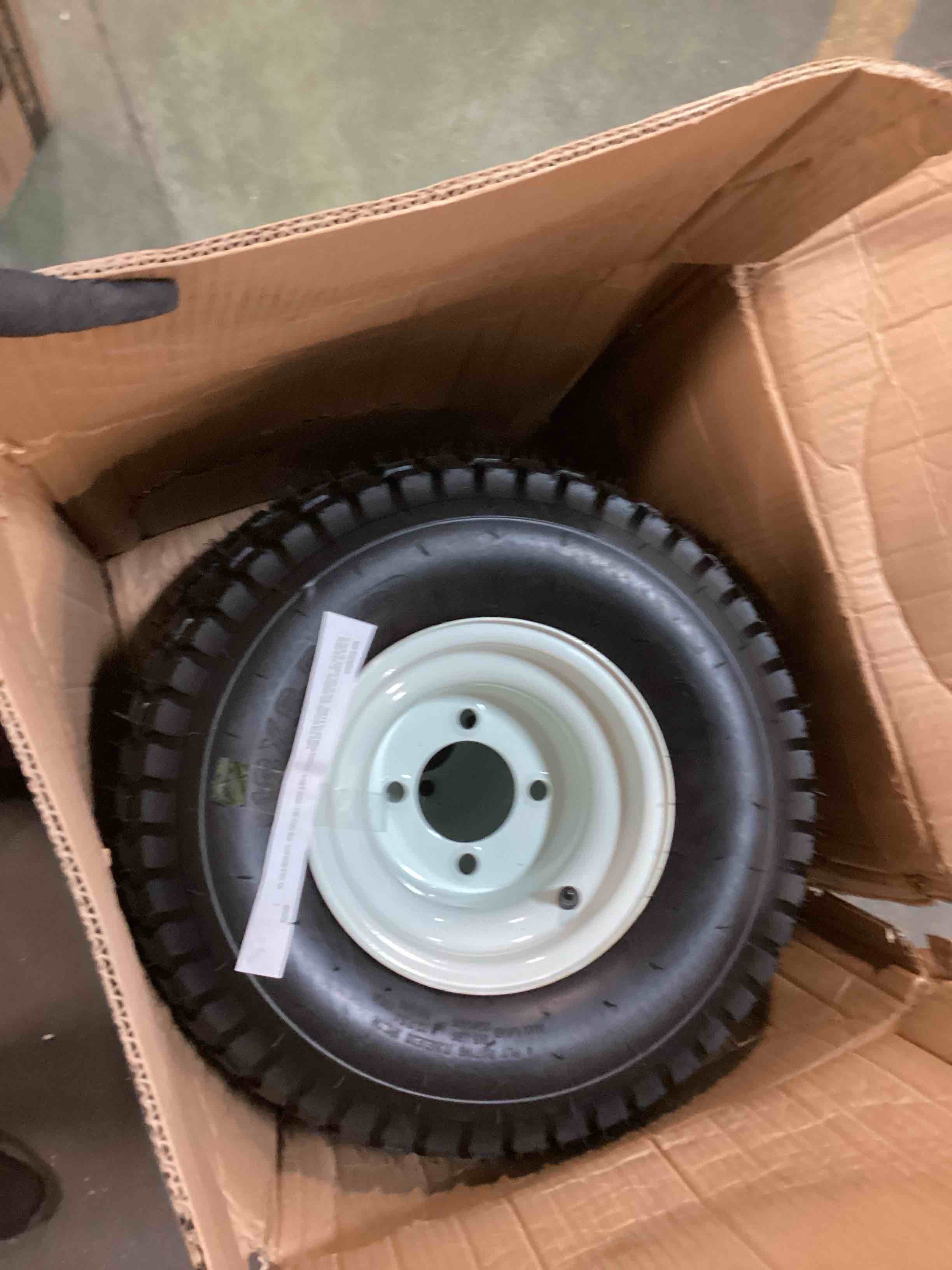 https://s3.amazonaws.com/lotting-images-prod/bidfta/BLU5905488_1712838228033.jpeg