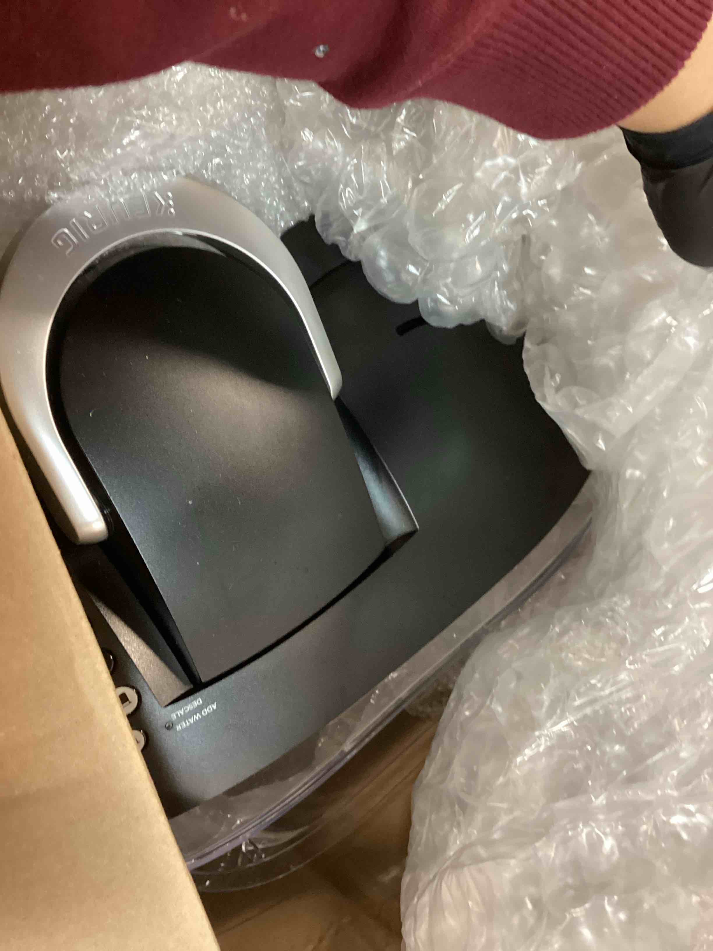 https://s3.amazonaws.com/lotting-images-prod/bidfta/BLU5905713_1712921836995.jpeg