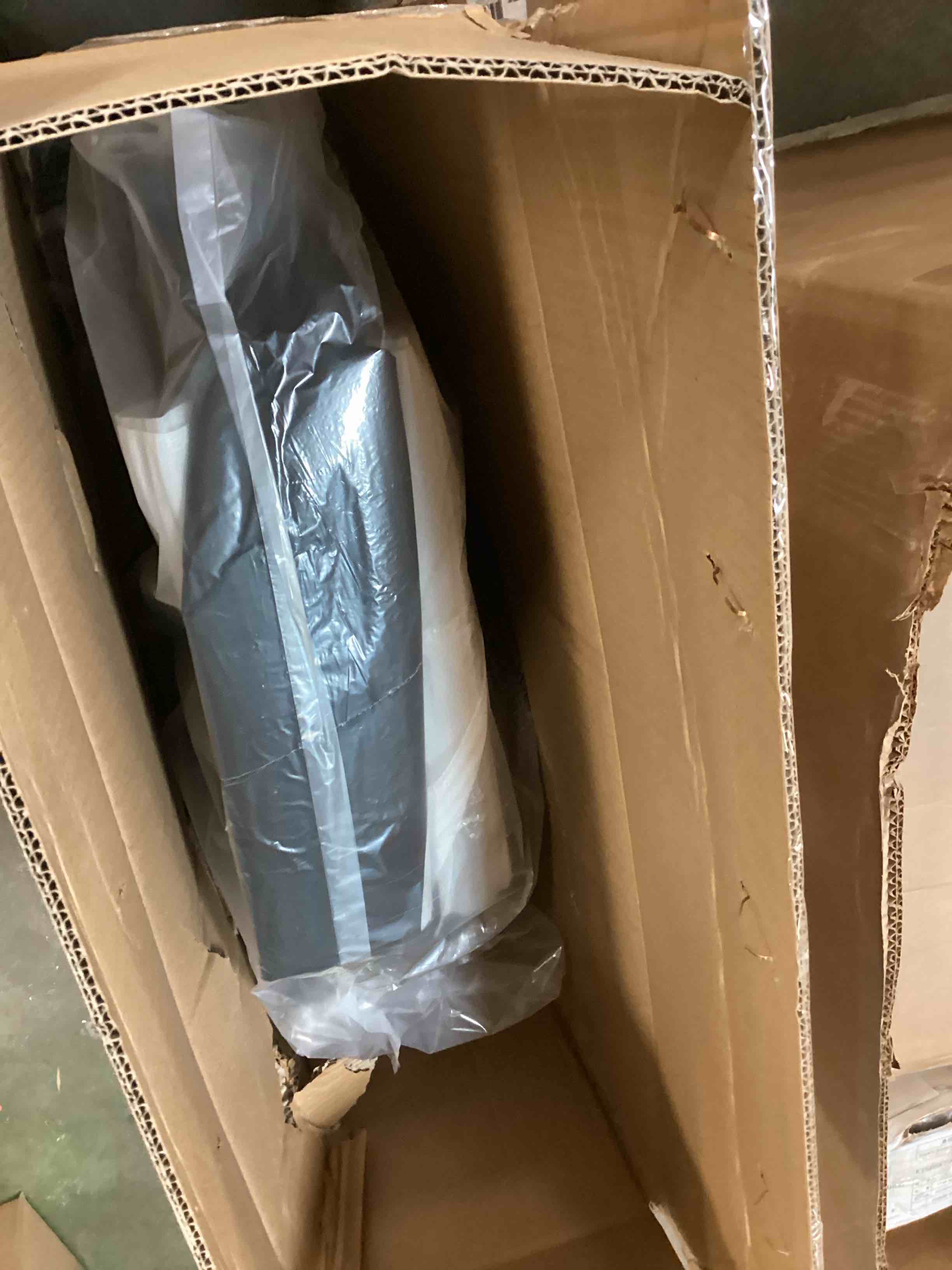 https://s3.amazonaws.com/lotting-images-prod/bidfta/BLU5905857_1712935836355.jpeg