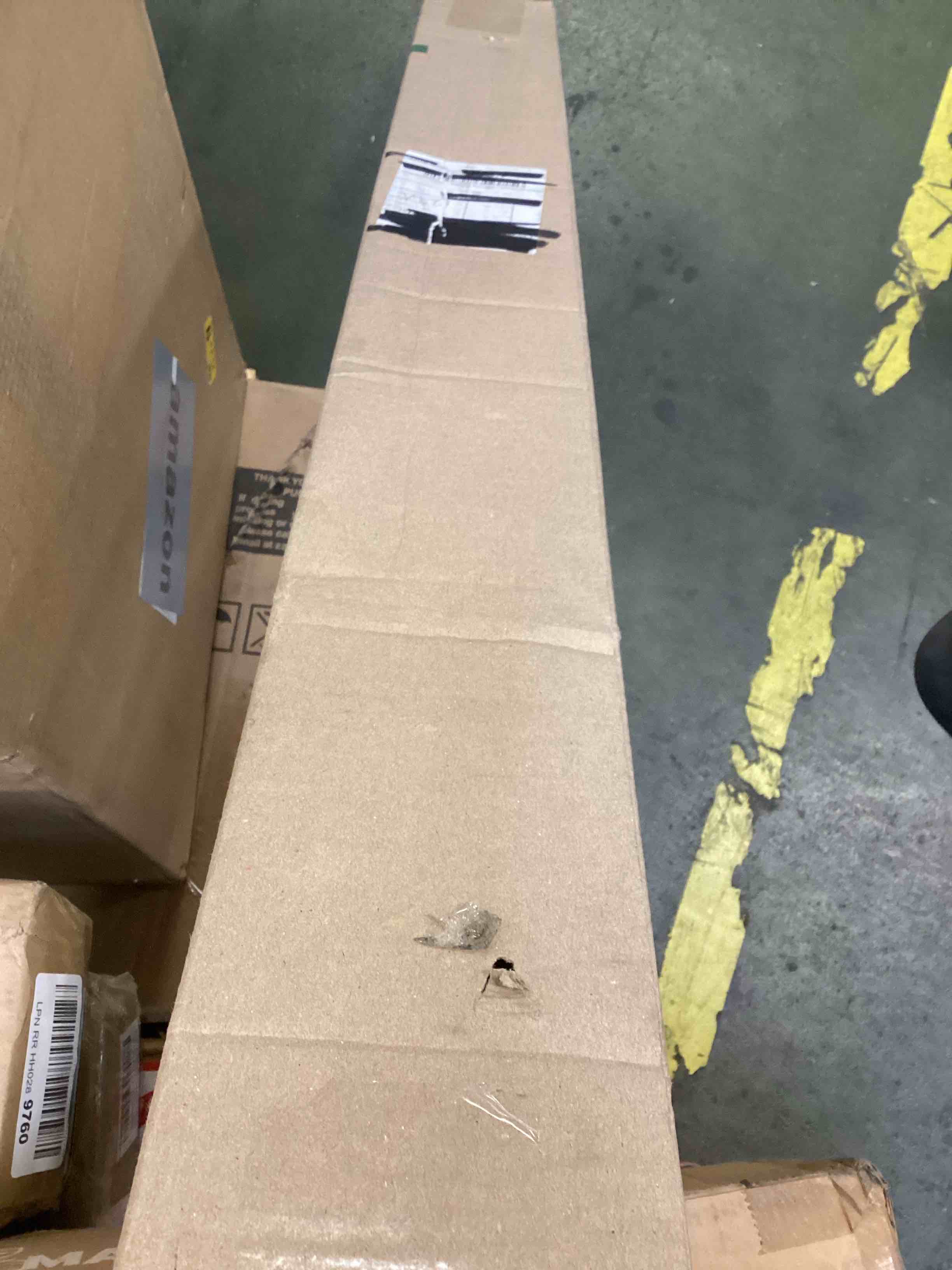 https://s3.amazonaws.com/lotting-images-prod/bidfta/BLU5906635_1712083619714.jpeg