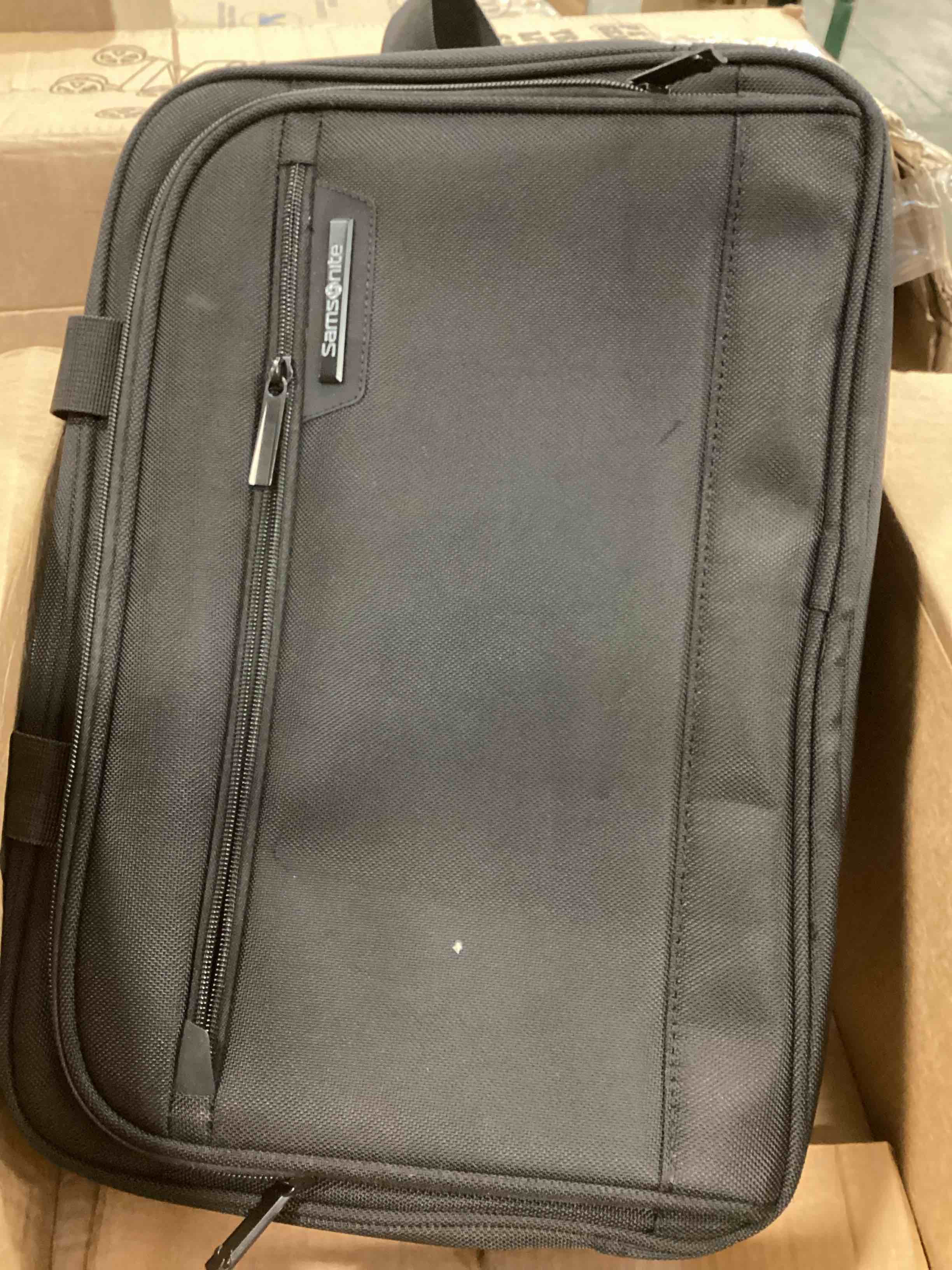 https://s3.amazonaws.com/lotting-images-prod/bidfta/BLU5906659_1712145691609.jpeg