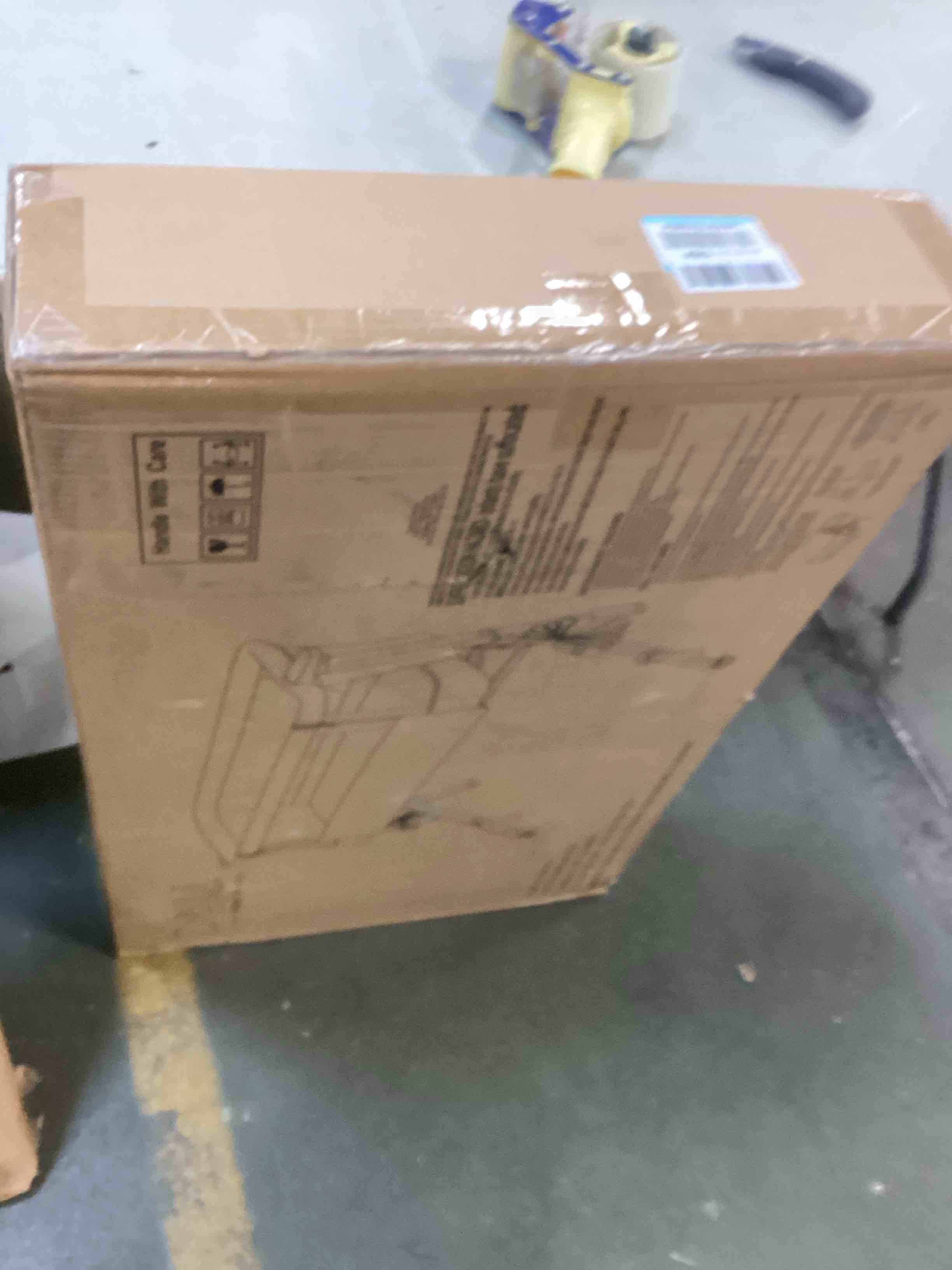 https://s3.amazonaws.com/lotting-images-prod/bidfta/BLU5907581_1711031028002.jpeg