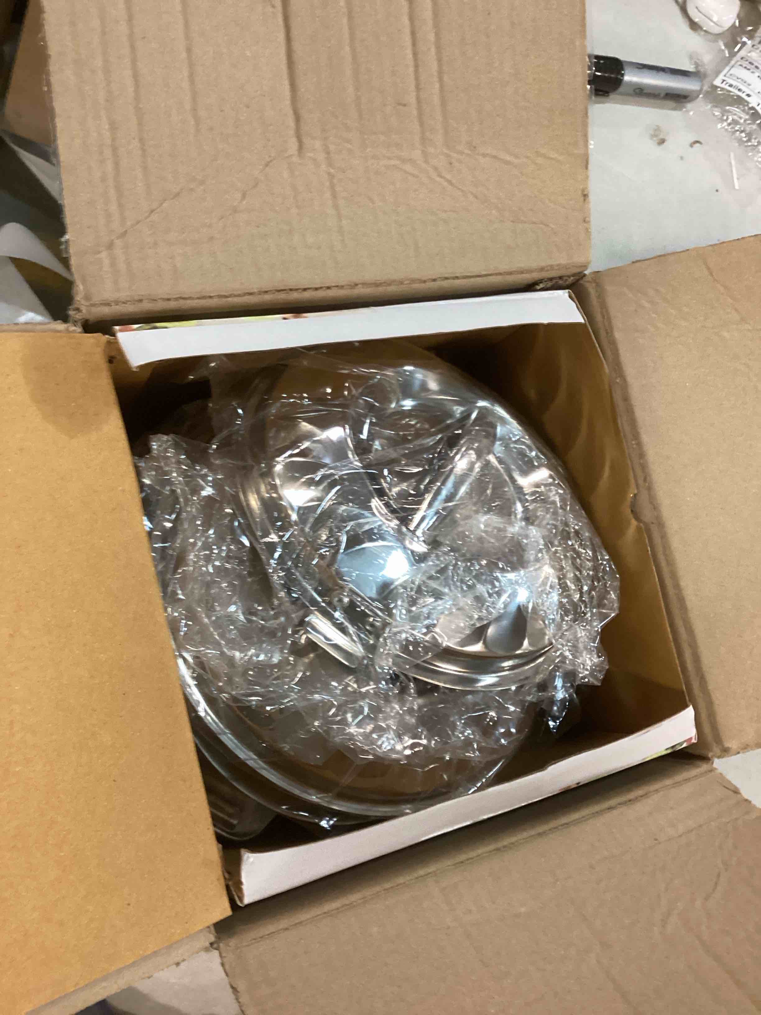 https://s3.amazonaws.com/lotting-images-prod/bidfta/BLU5907630_1711036653362.jpeg