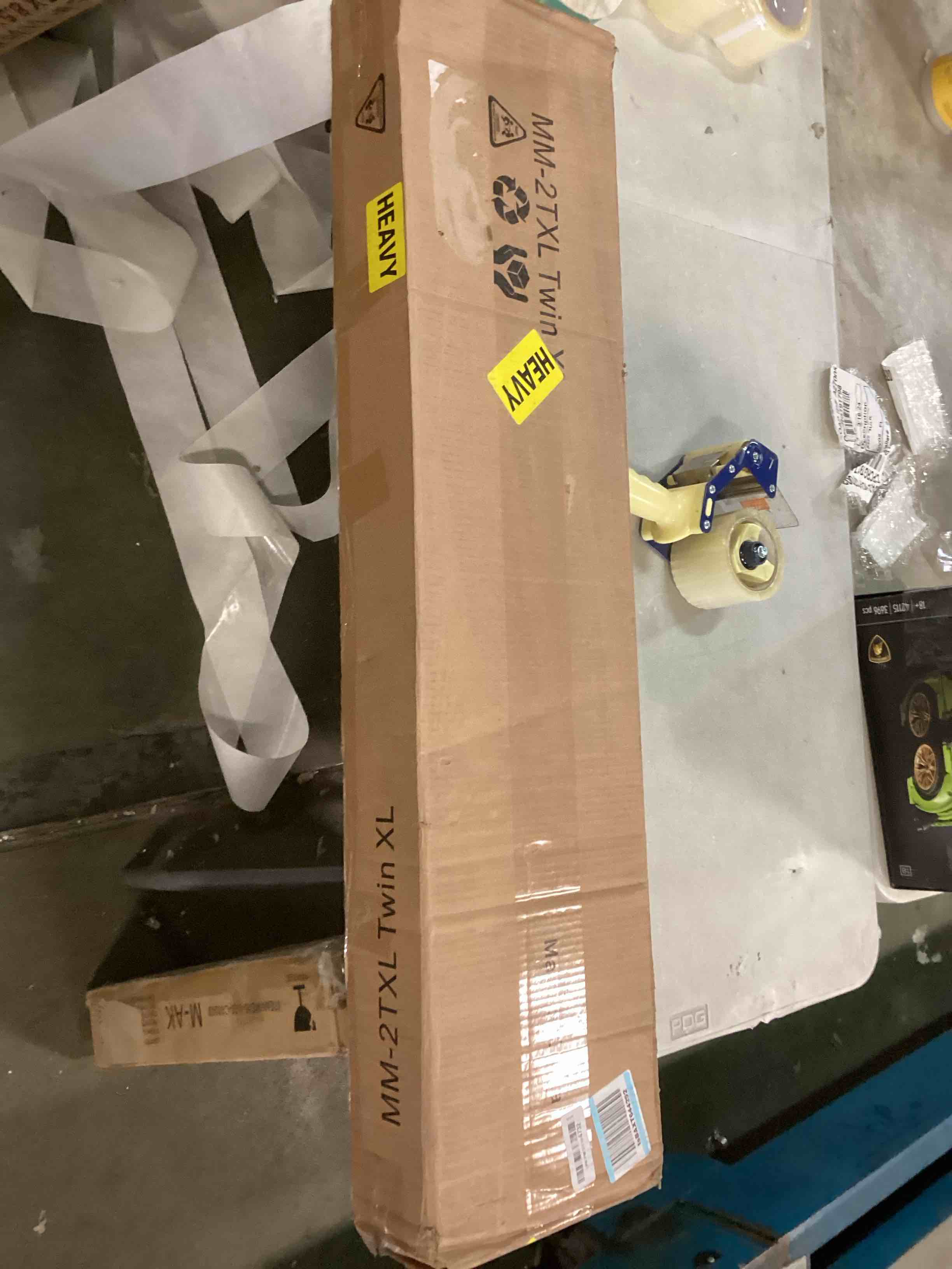 https://s3.amazonaws.com/lotting-images-prod/bidfta/BLU5907712_1711046704116.jpeg