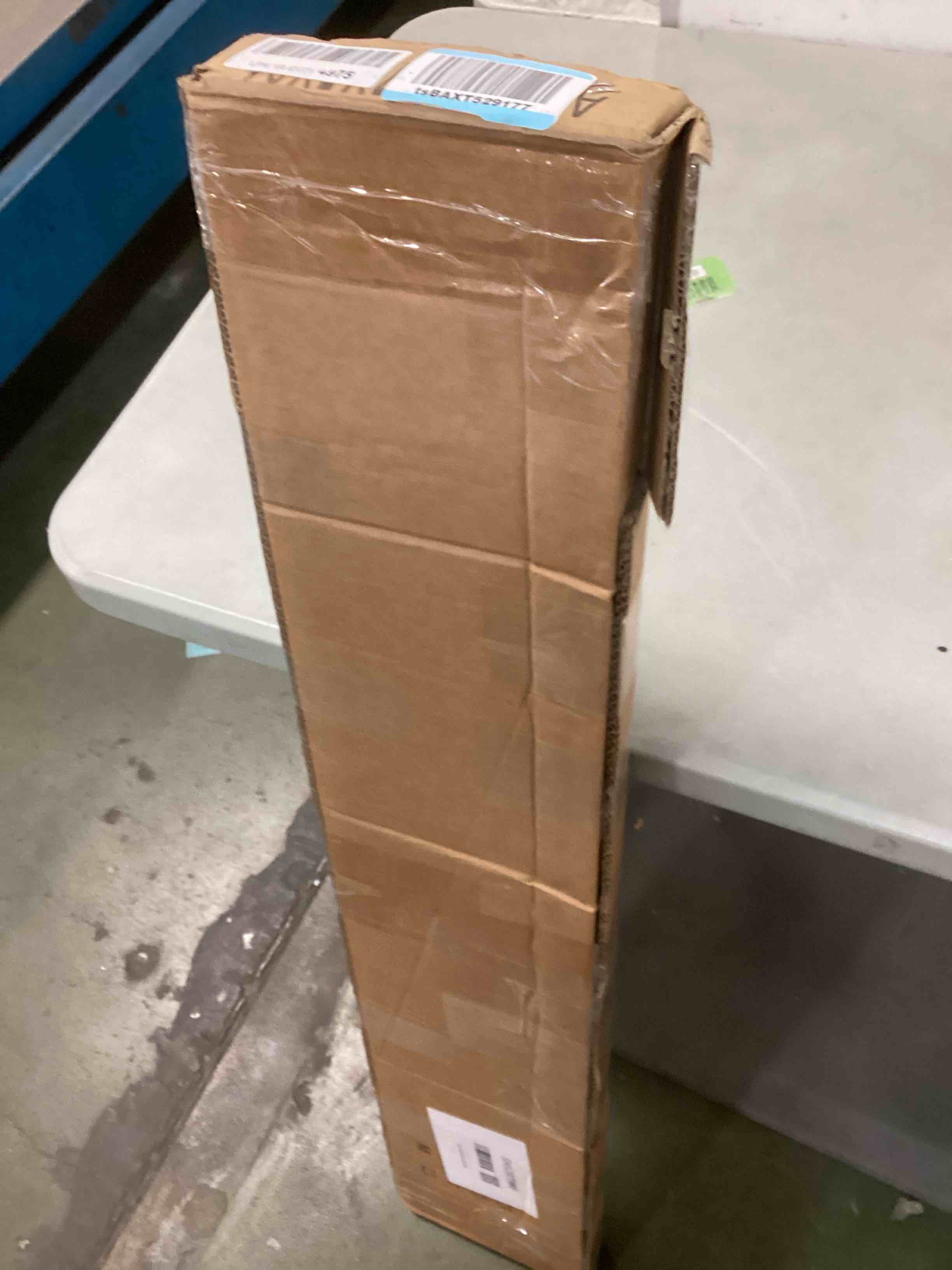 https://s3.amazonaws.com/lotting-images-prod/bidfta/BLU5907808_1711111020709.jpeg