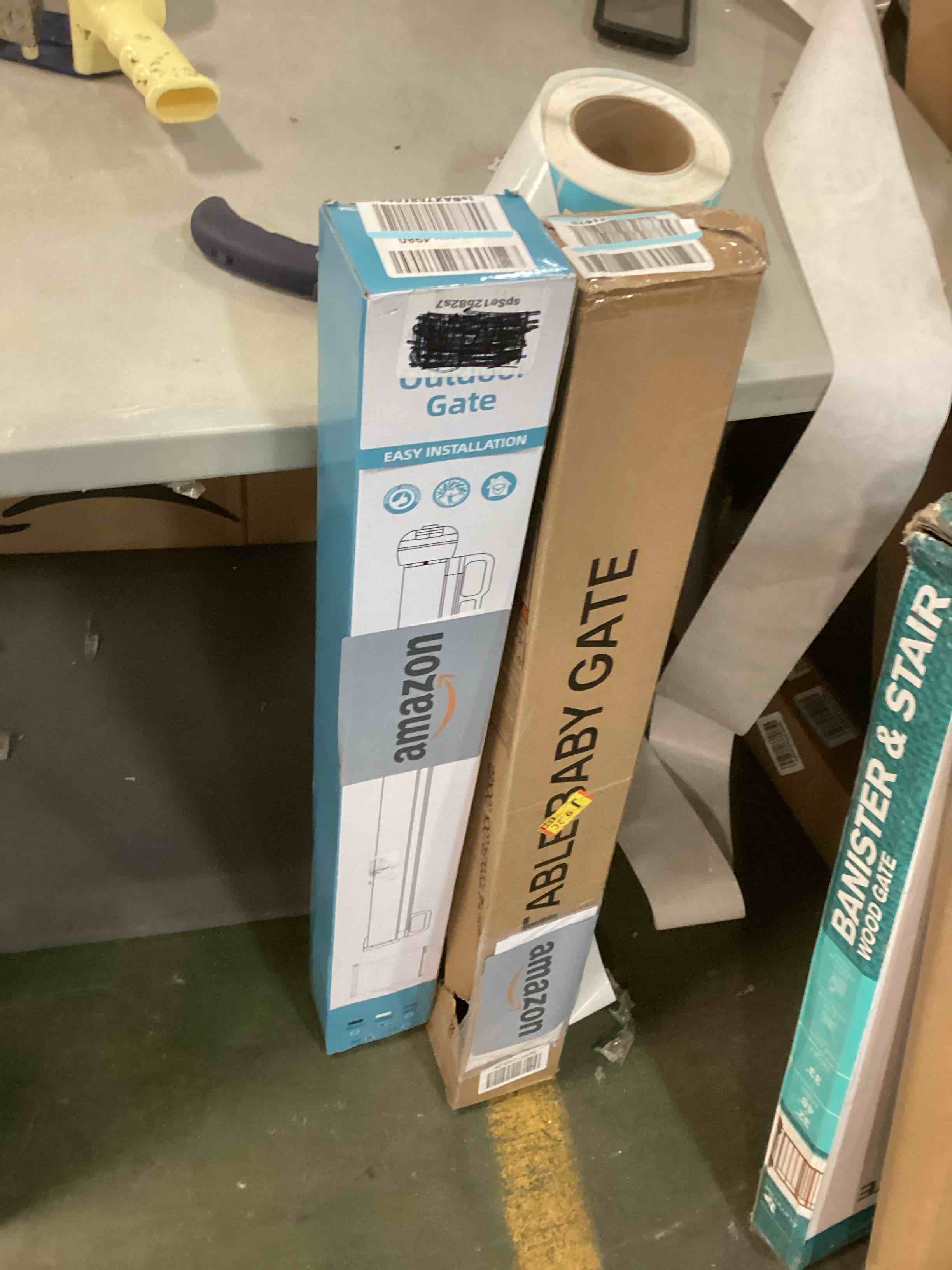 https://s3.amazonaws.com/lotting-images-prod/bidfta/BLU5907851_1711117539458.jpeg