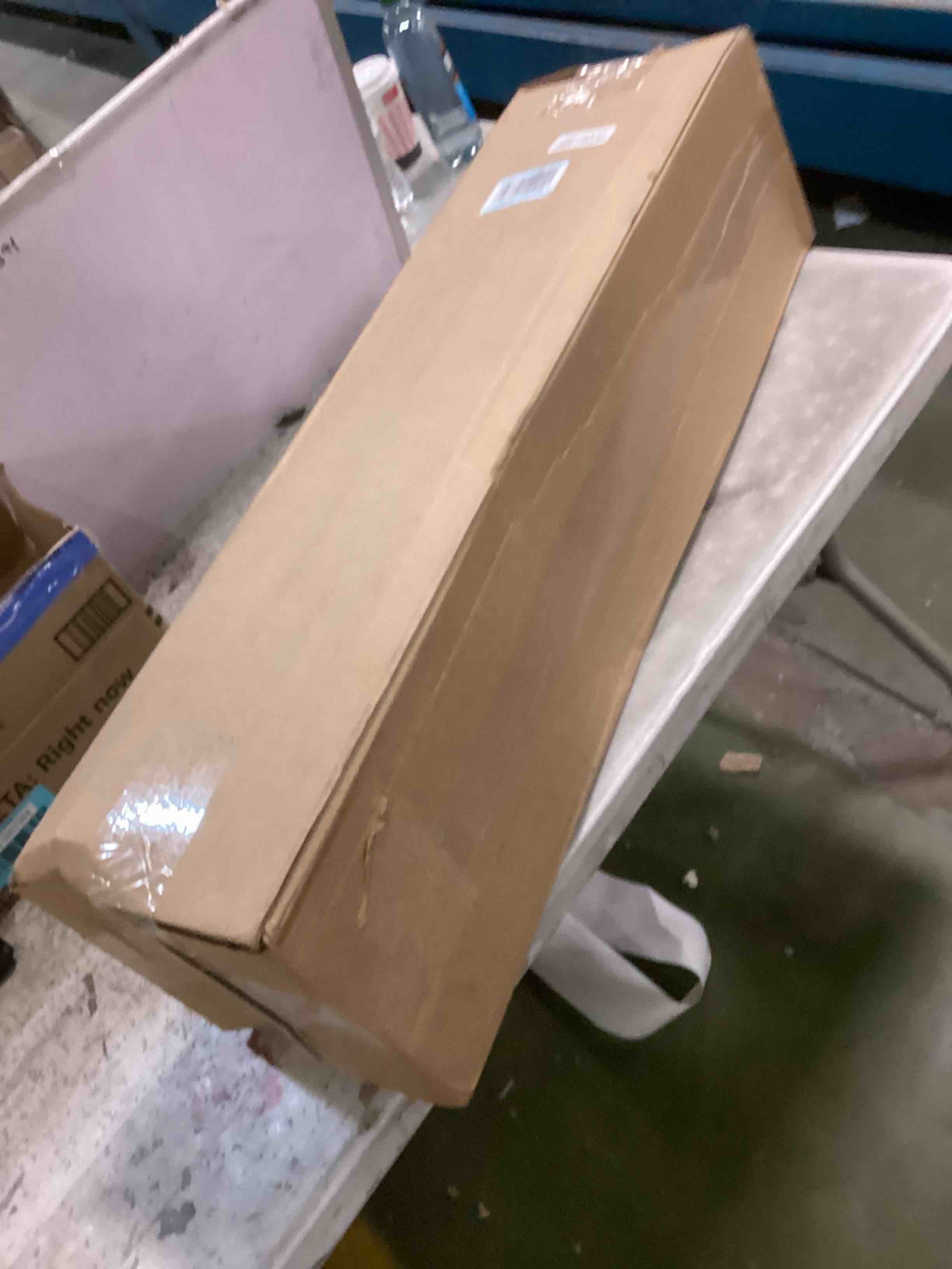 https://s3.amazonaws.com/lotting-images-prod/bidfta/BLU5908012_1711193303392.jpeg