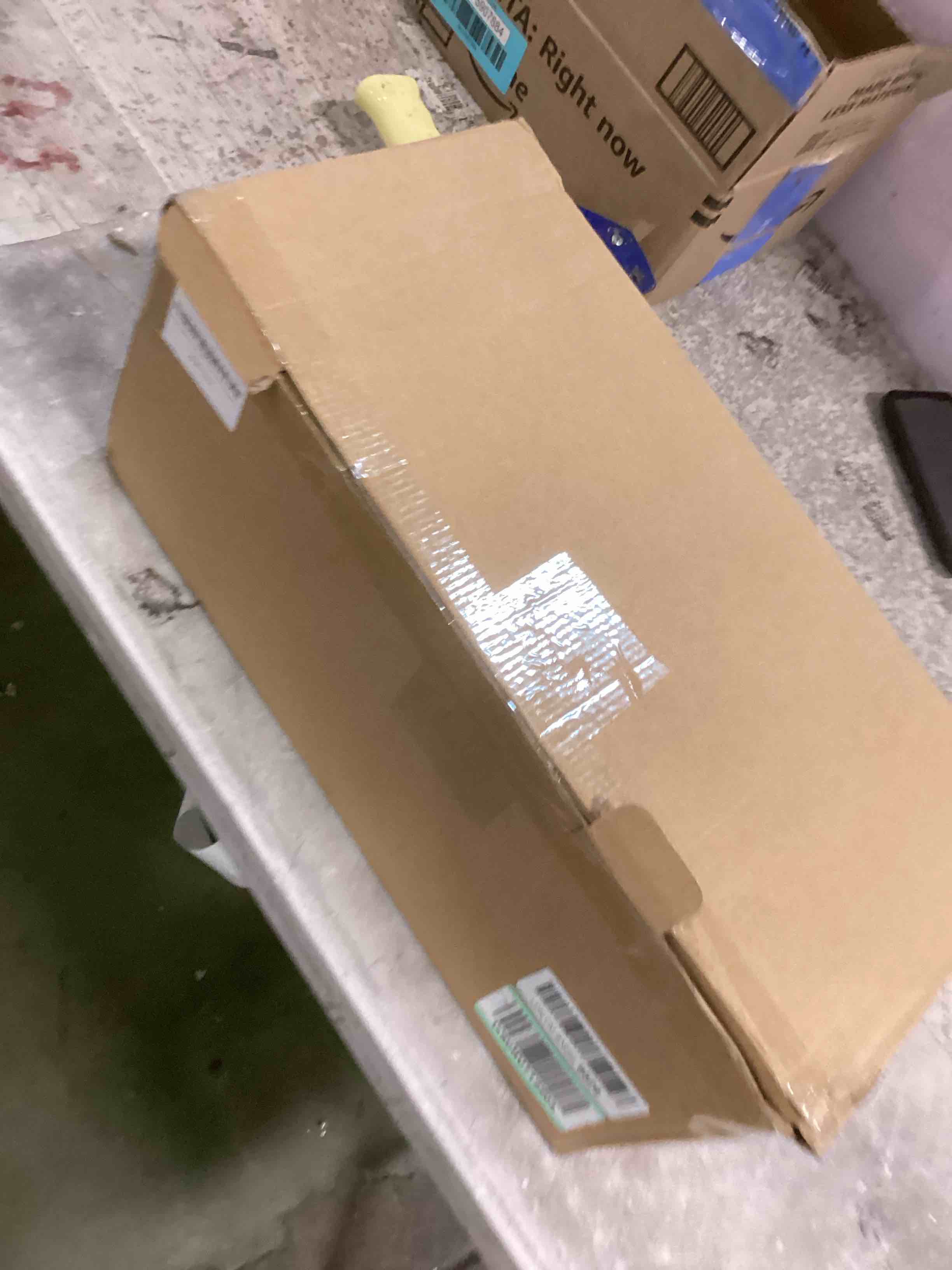 https://s3.amazonaws.com/lotting-images-prod/bidfta/BLU5908034_1711195943293.jpeg