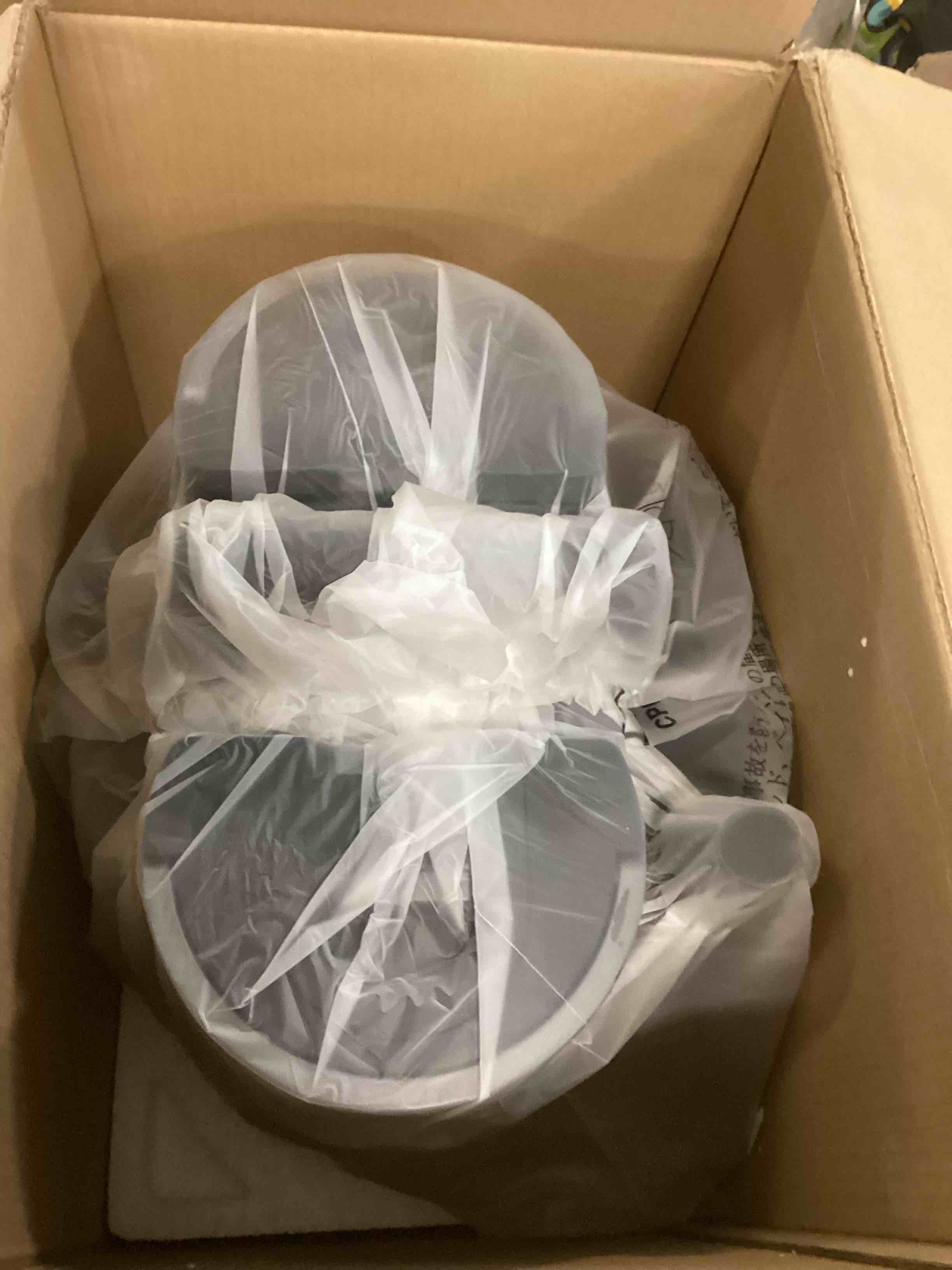 https://s3.amazonaws.com/lotting-images-prod/bidfta/BLU5908142_1711208772915.jpeg