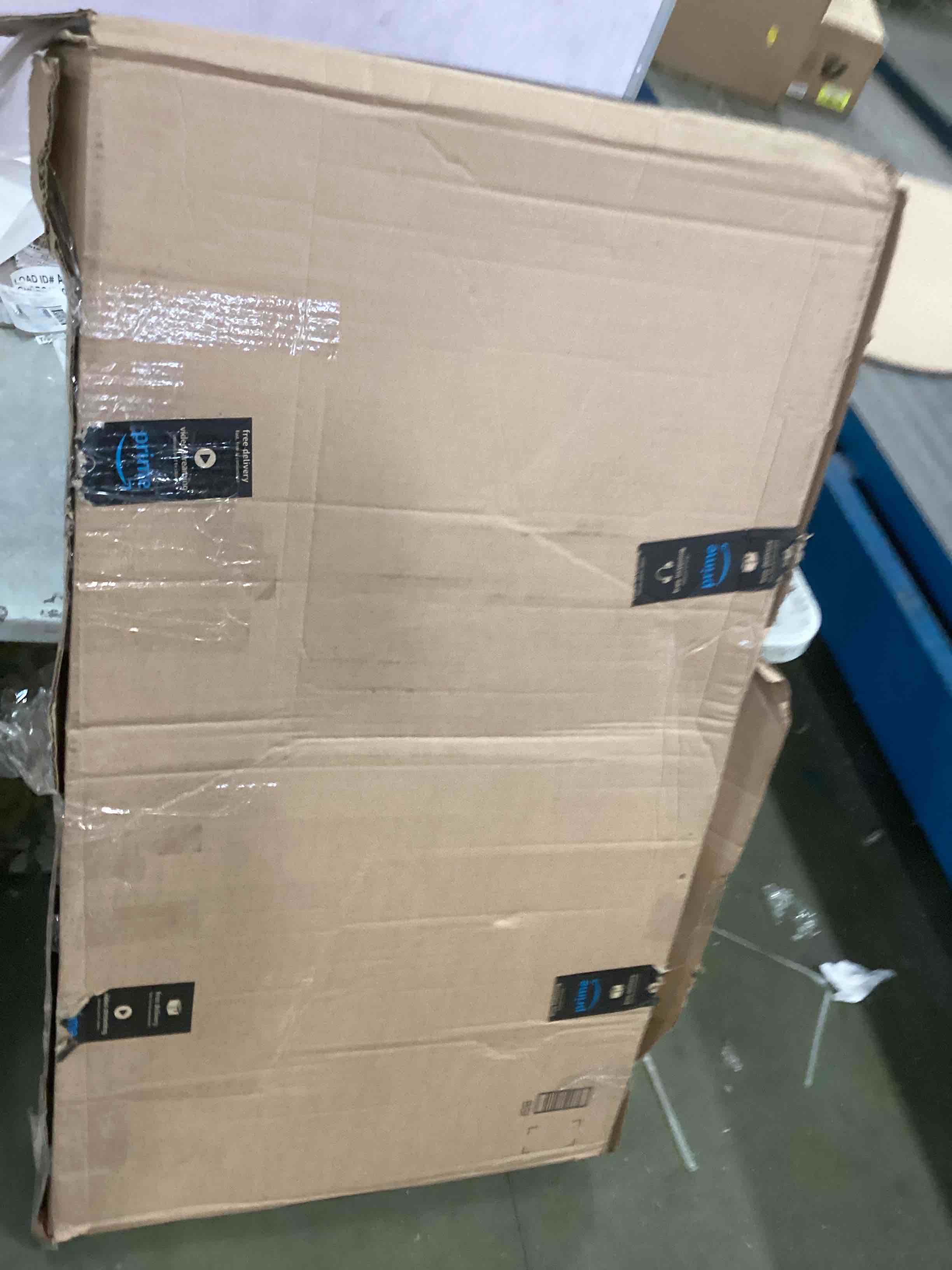 https://s3.amazonaws.com/lotting-images-prod/bidfta/BLU5908620_1711463491047.jpeg