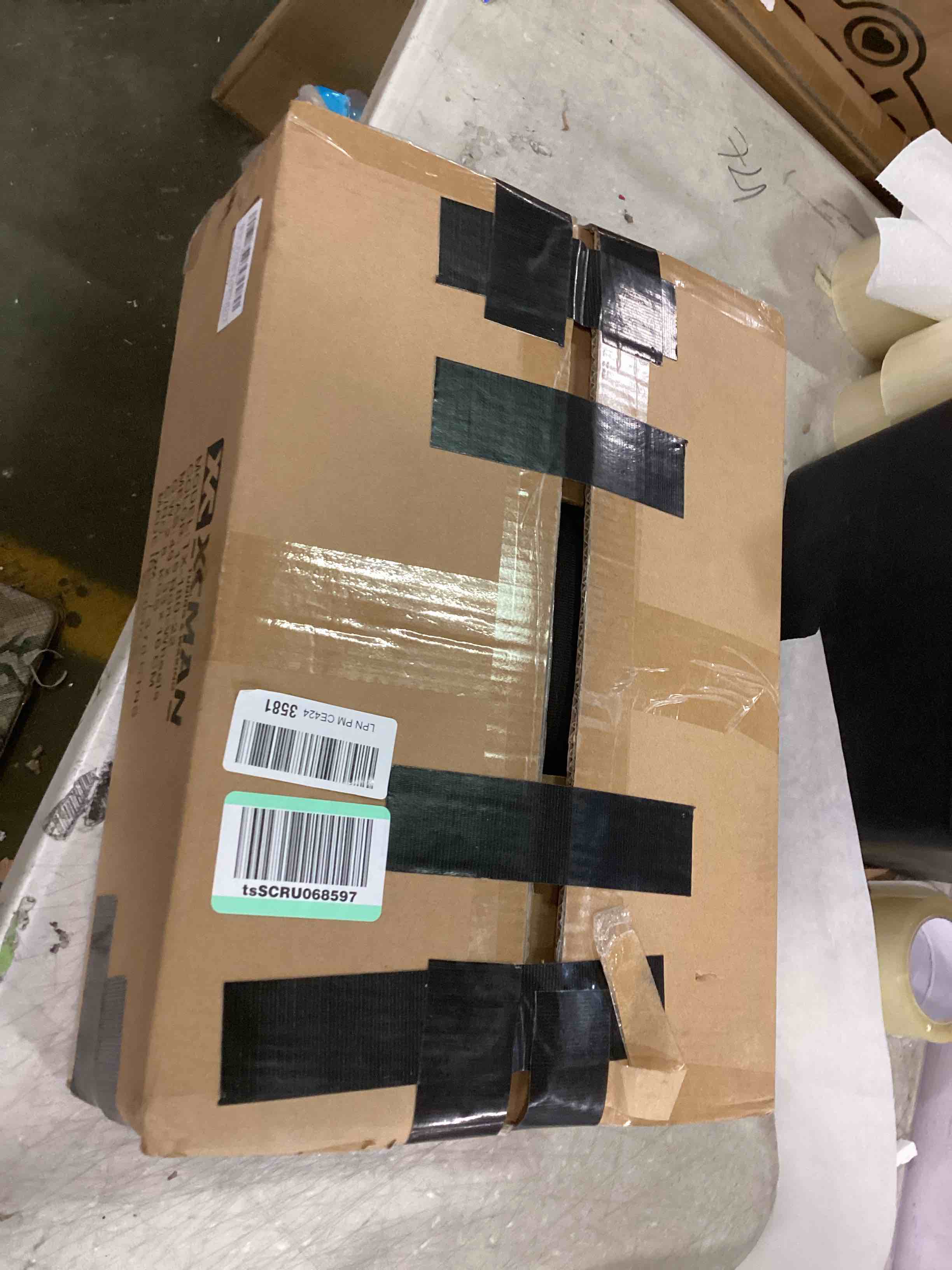 https://s3.amazonaws.com/lotting-images-prod/bidfta/BLU5909004_1712602577872.jpeg