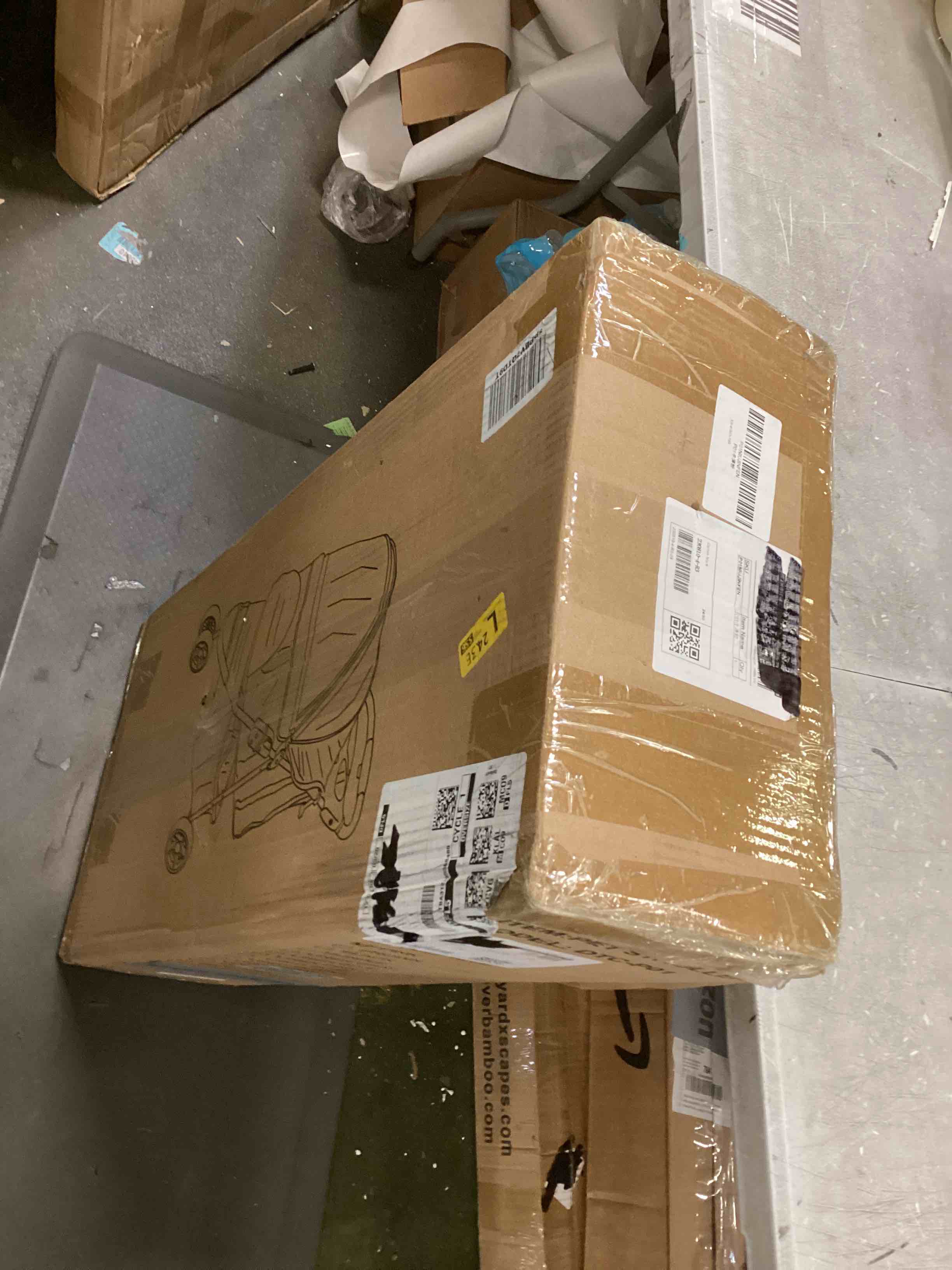 https://s3.amazonaws.com/lotting-images-prod/bidfta/BLU5909457_1712769833819.jpeg