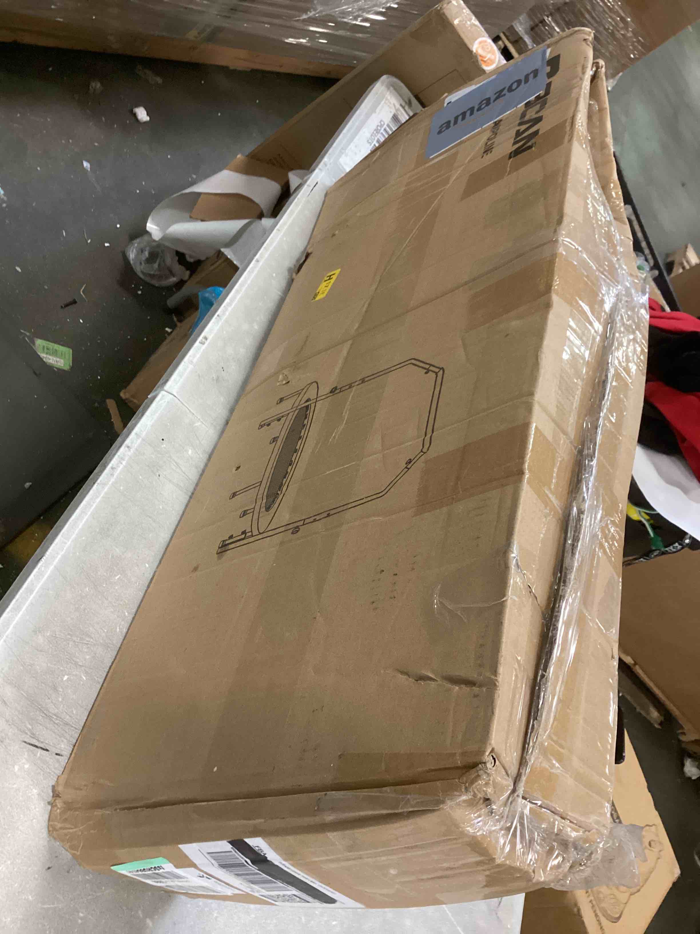 https://s3.amazonaws.com/lotting-images-prod/bidfta/BLU5909481_1712772555978.jpeg