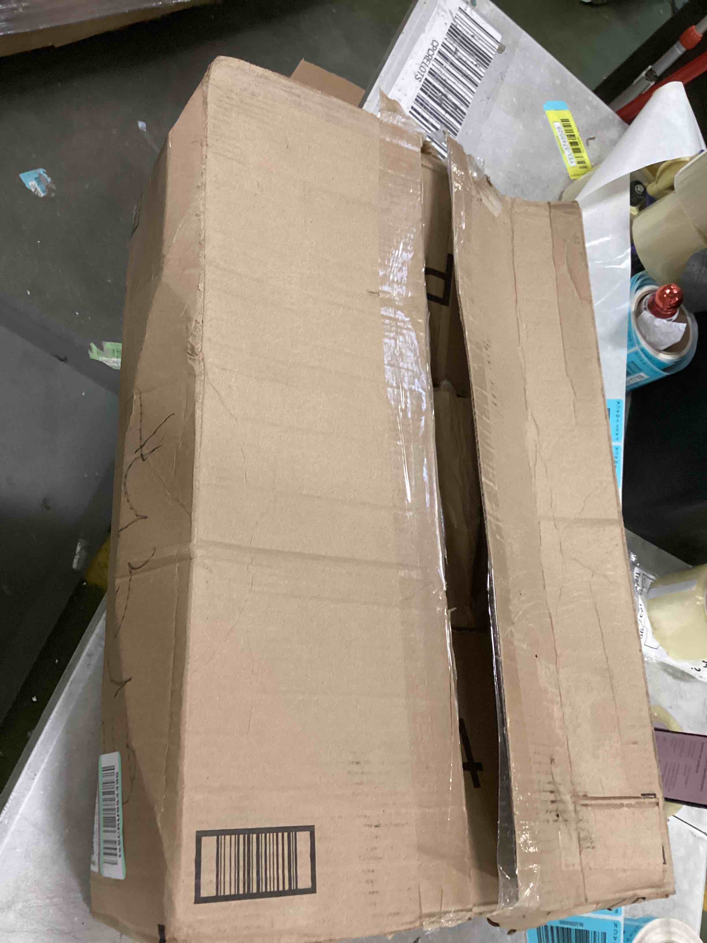 https://s3.amazonaws.com/lotting-images-prod/bidfta/BLU5909585_1712838628495.jpeg